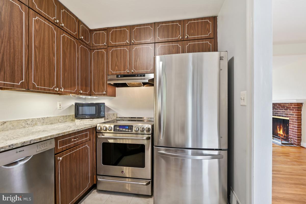 NORTHWOOD VILLAGE - Residential