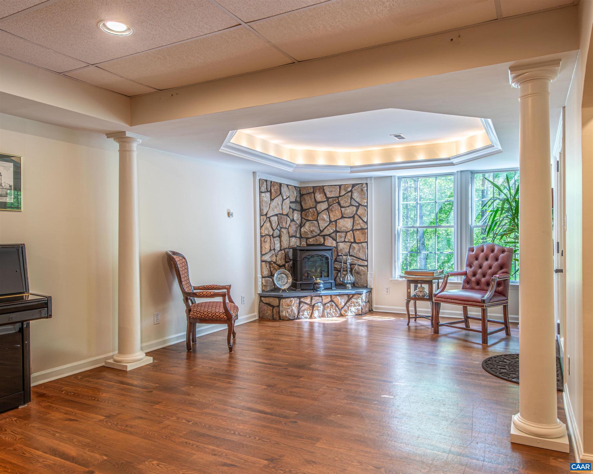 BROKEN ISLAND - Residential