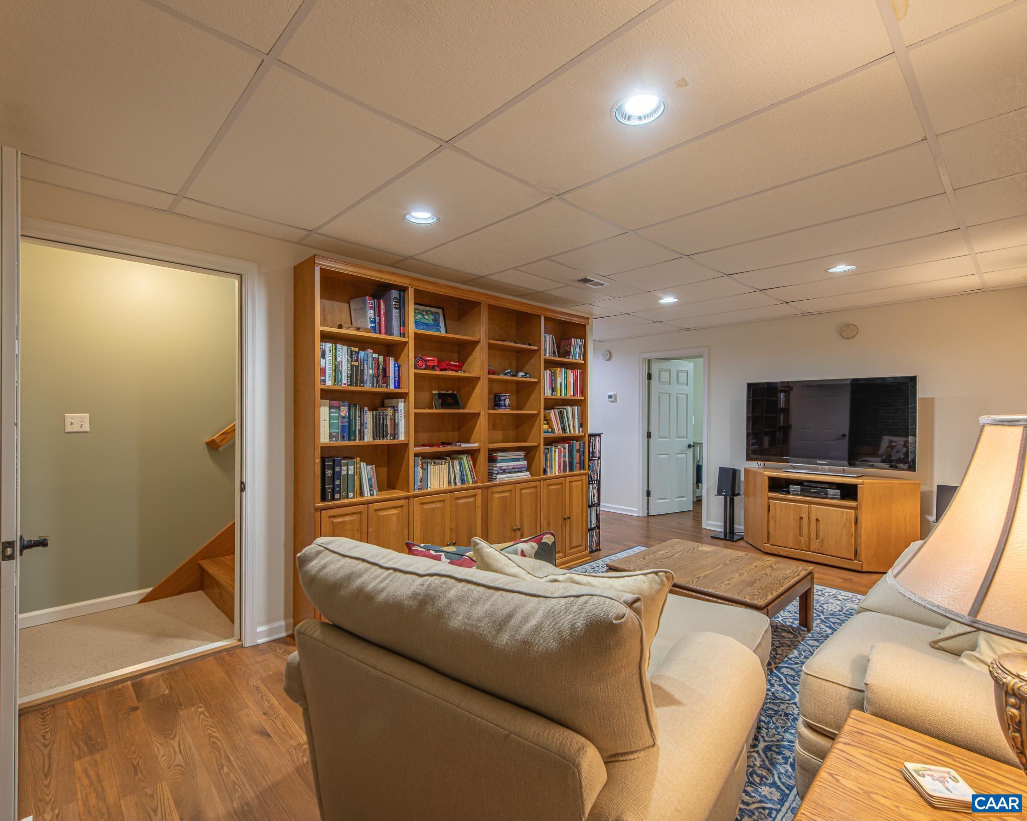 BROKEN ISLAND - Residential