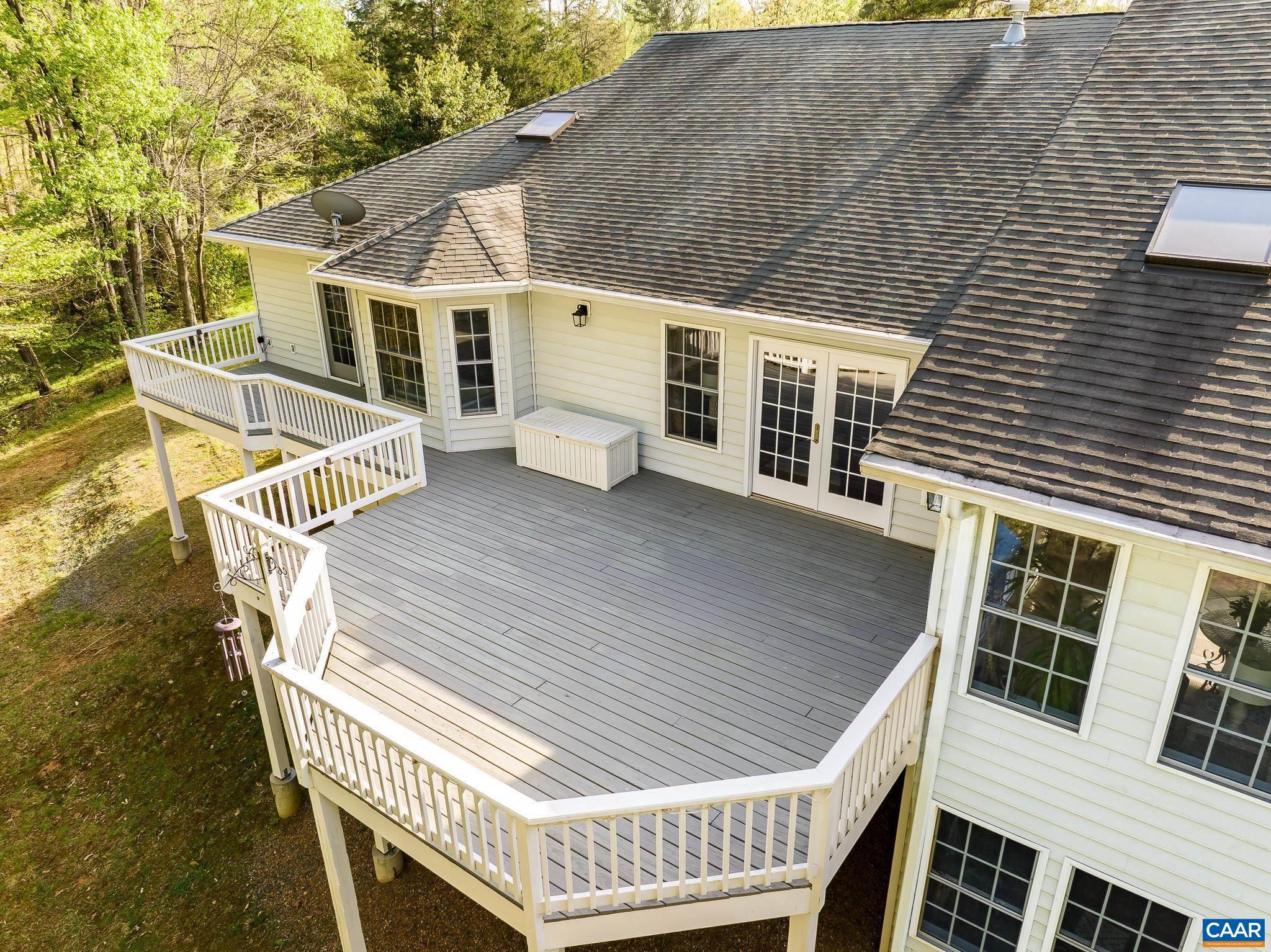 BROKEN ISLAND - Residential