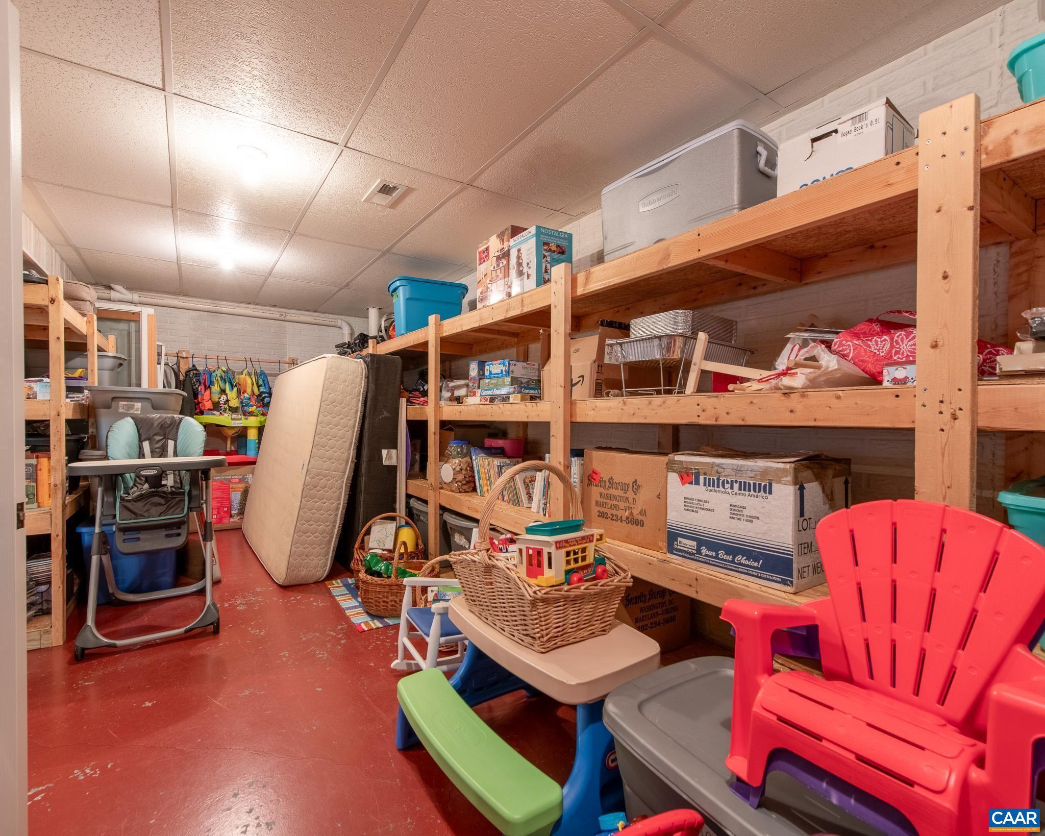 BROKEN ISLAND - Residential