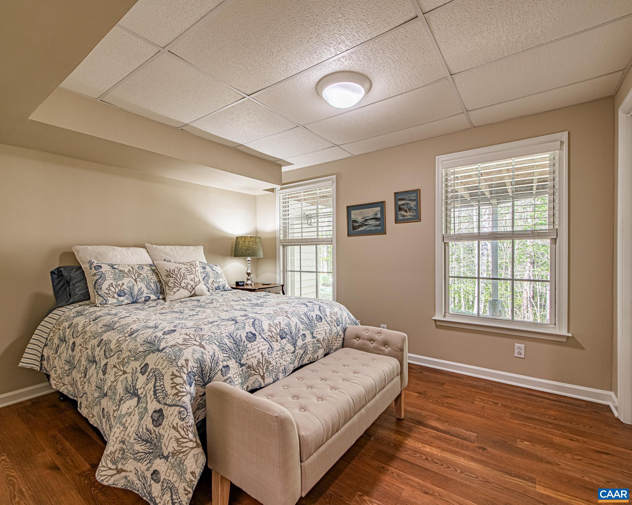 BROKEN ISLAND - Residential