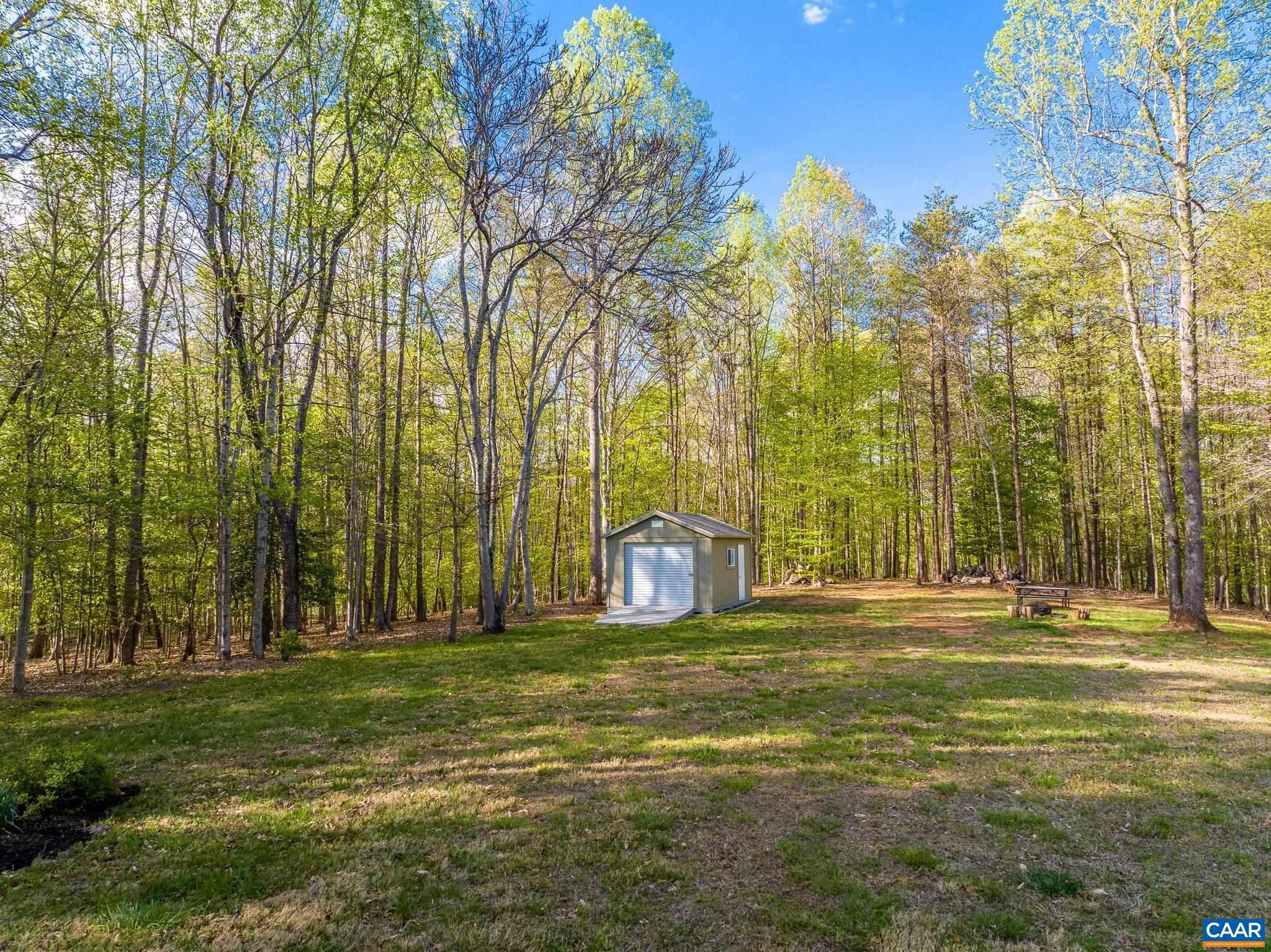 BROKEN ISLAND - Residential