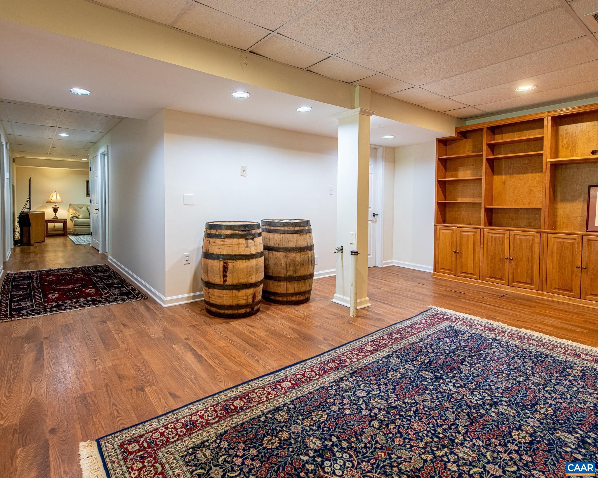 BROKEN ISLAND - Residential