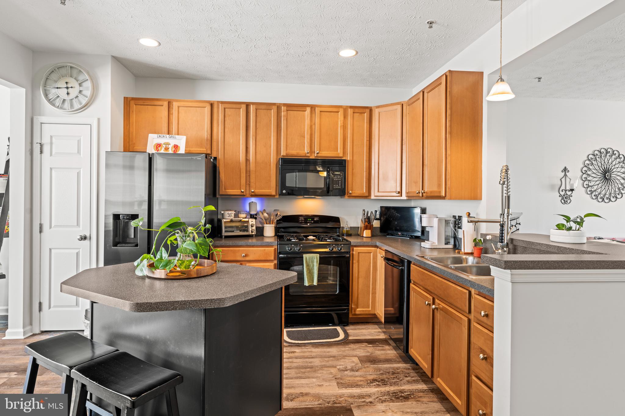 TANYARD SPRINGS - Residential Lease