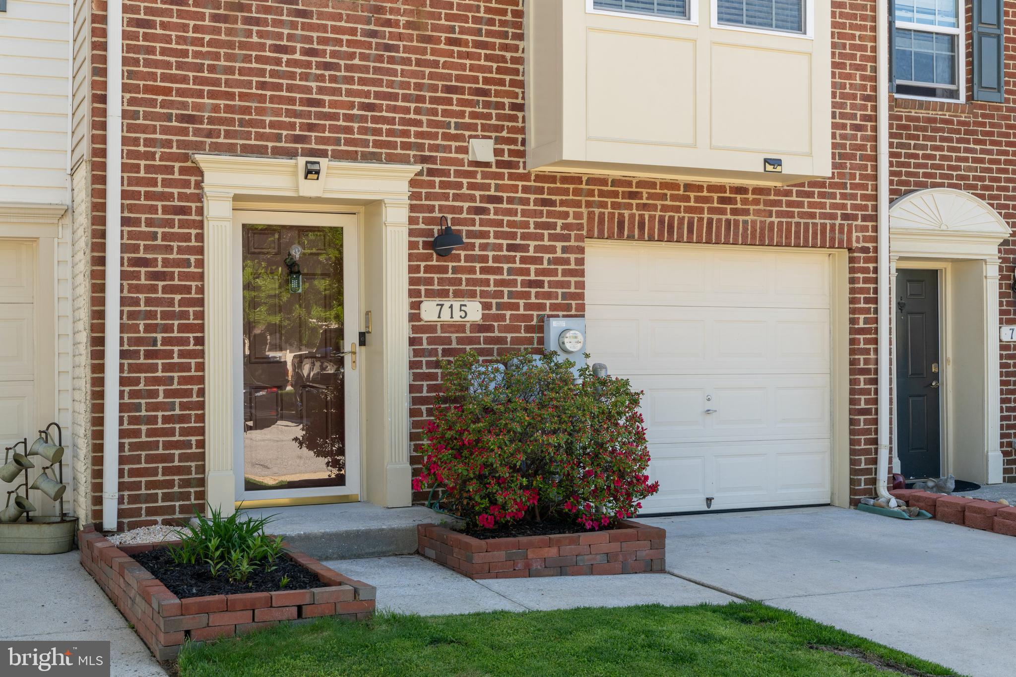 TANYARD SPRINGS - Residential Lease