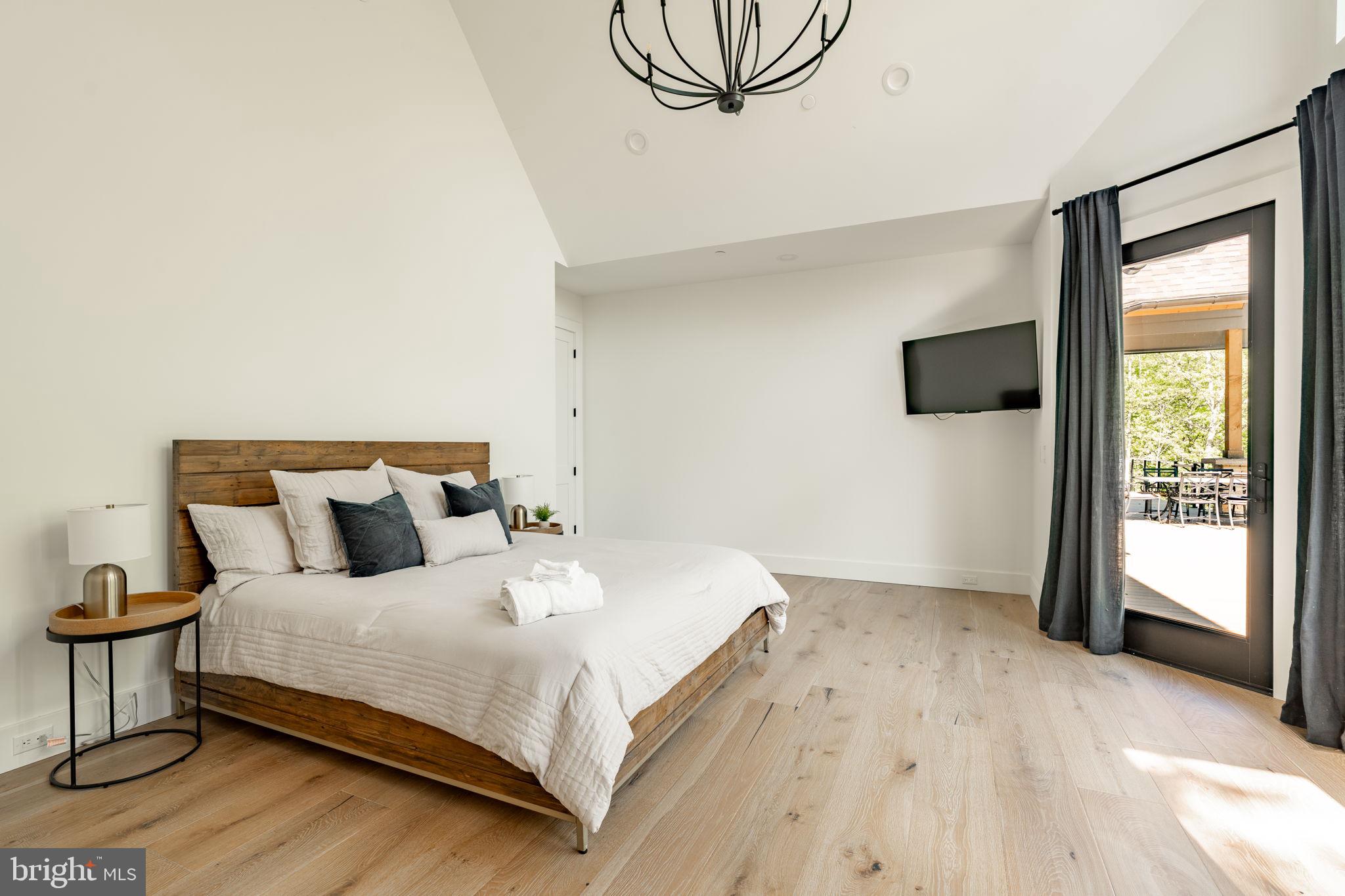 DEEP CREEK HIGHLANDS - Residential