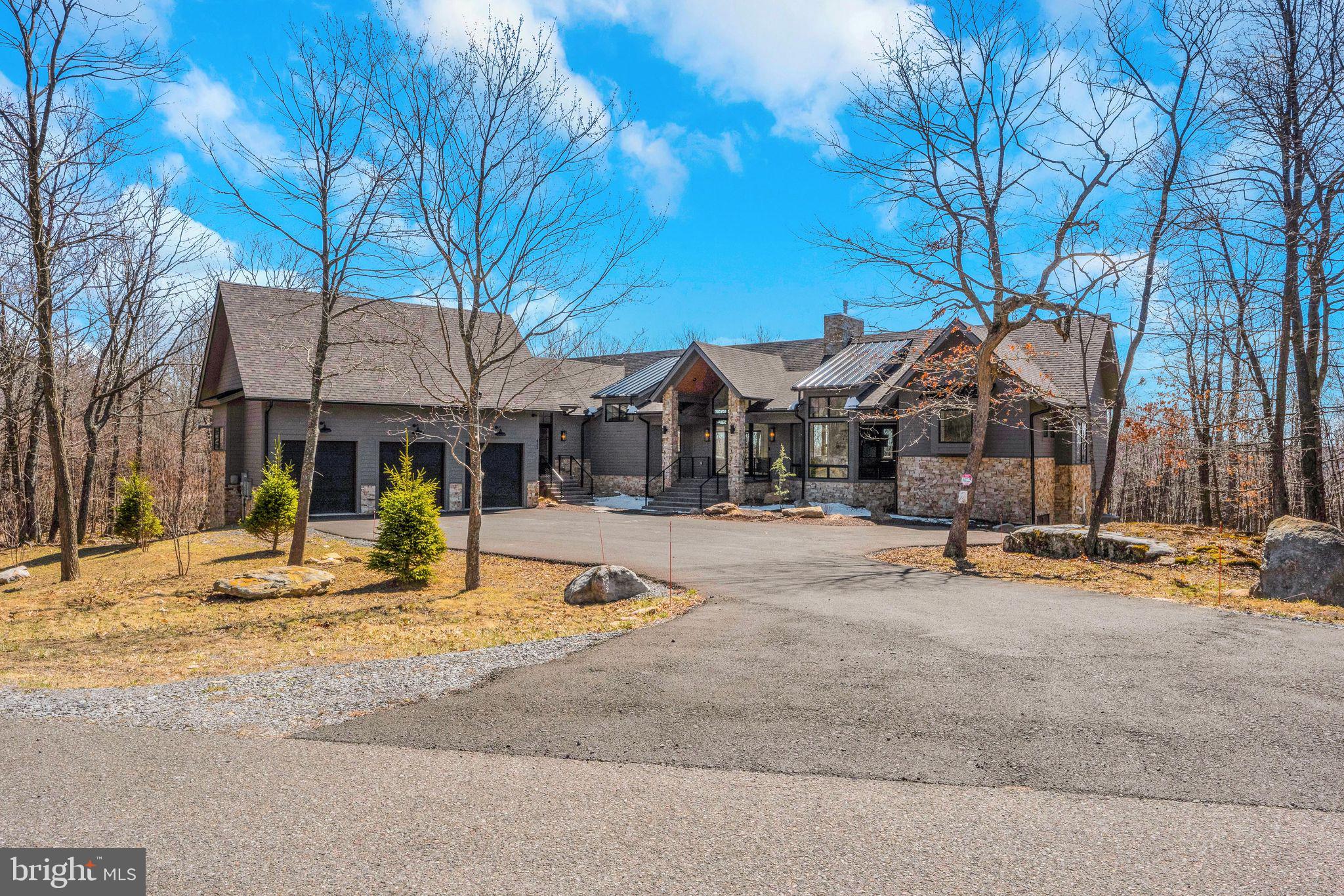 422 MOUNTAINTOP ROAD