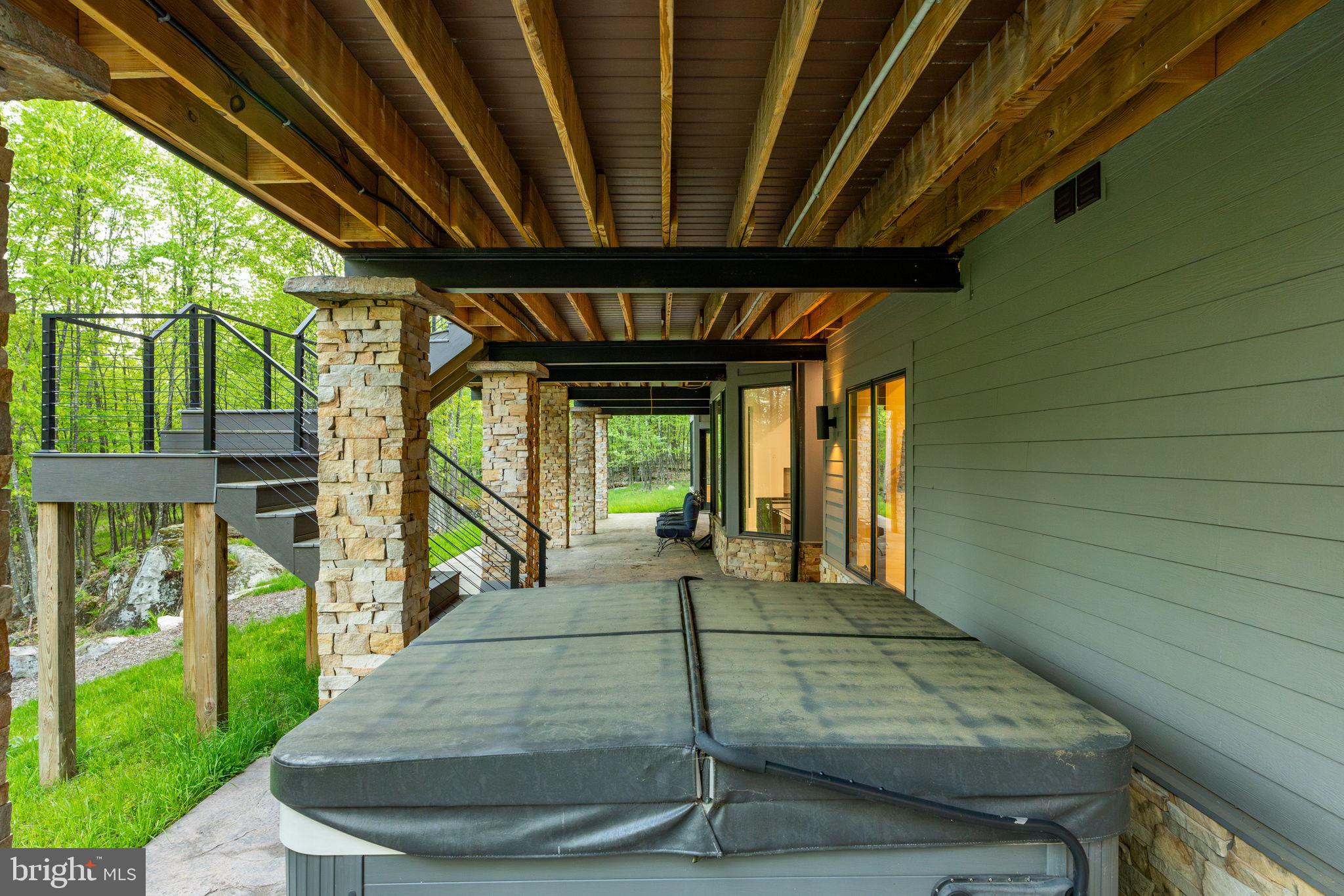 DEEP CREEK HIGHLANDS - Residential