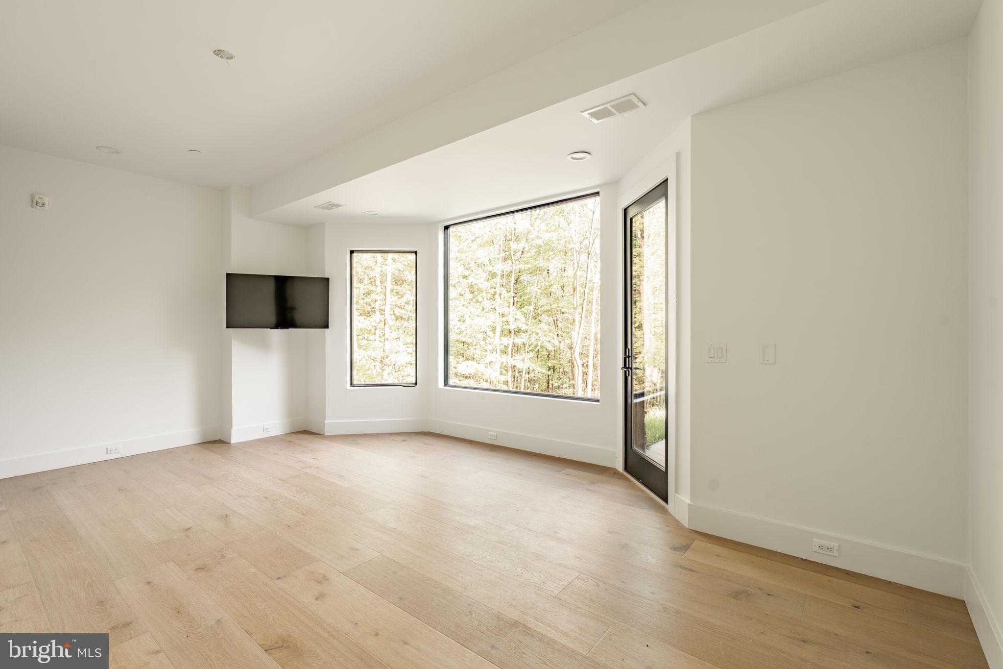 DEEP CREEK HIGHLANDS - Residential