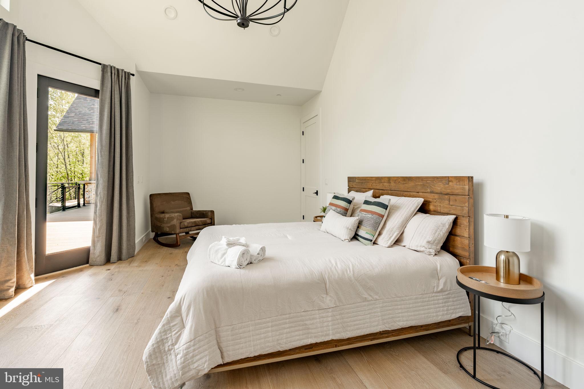 DEEP CREEK HIGHLANDS - Residential