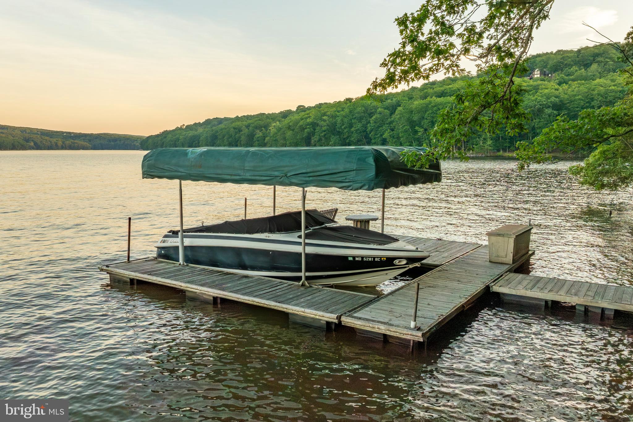 422 MOUNTAINTOP ROAD