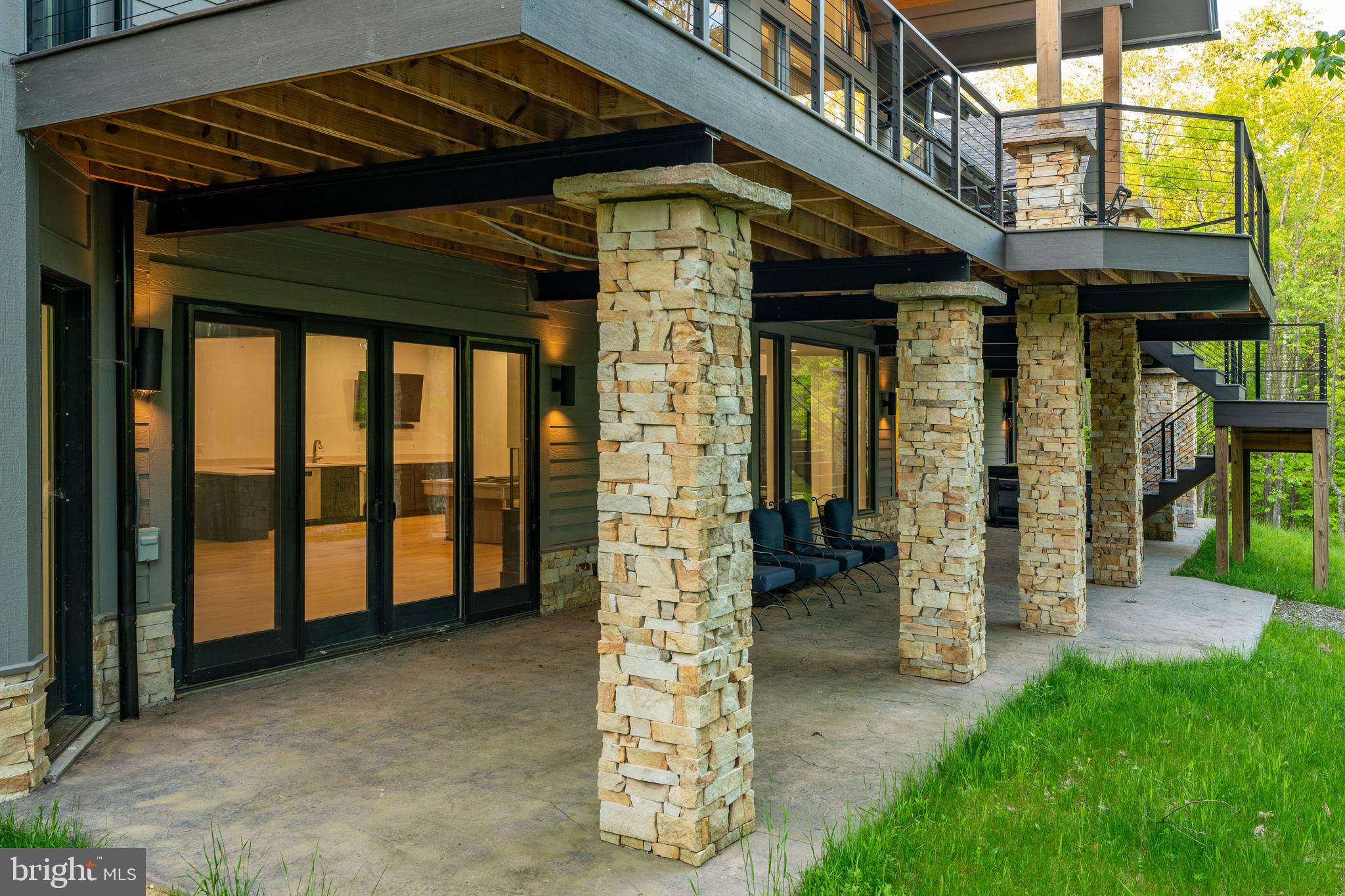 DEEP CREEK HIGHLANDS - Residential