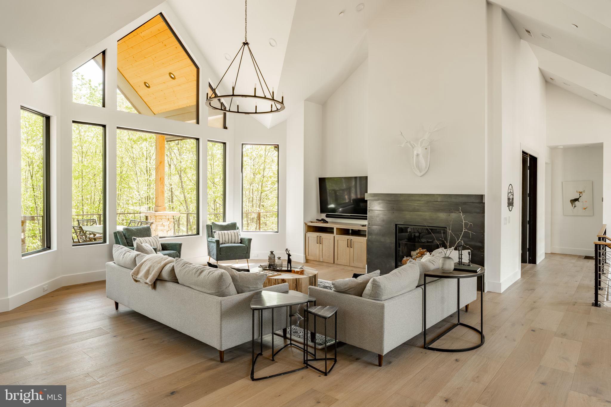 DEEP CREEK HIGHLANDS - Residential