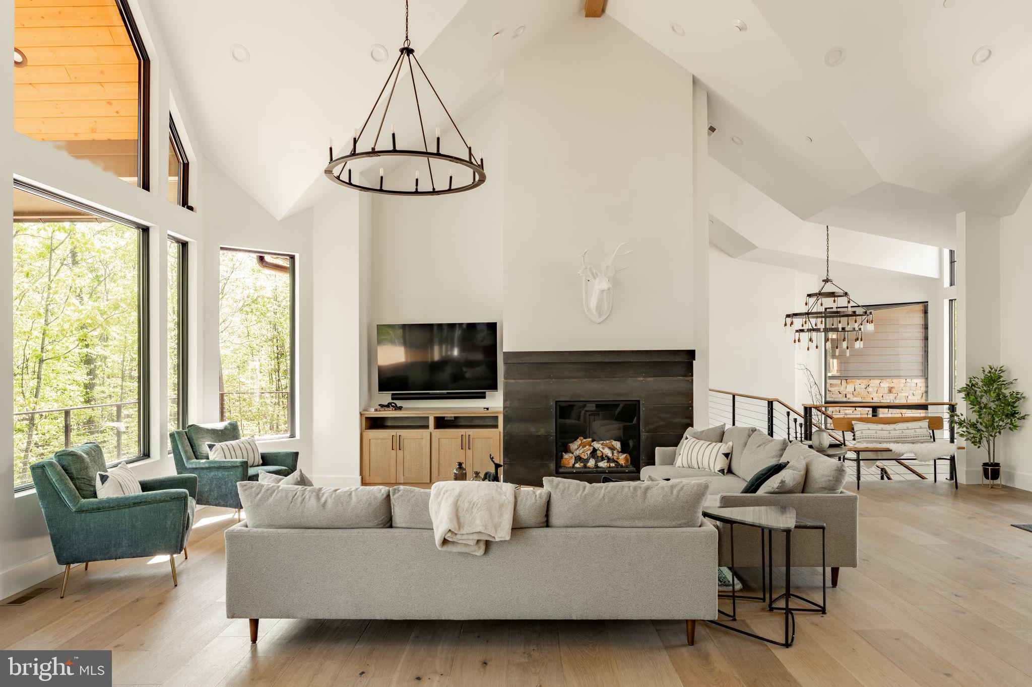 DEEP CREEK HIGHLANDS - Residential