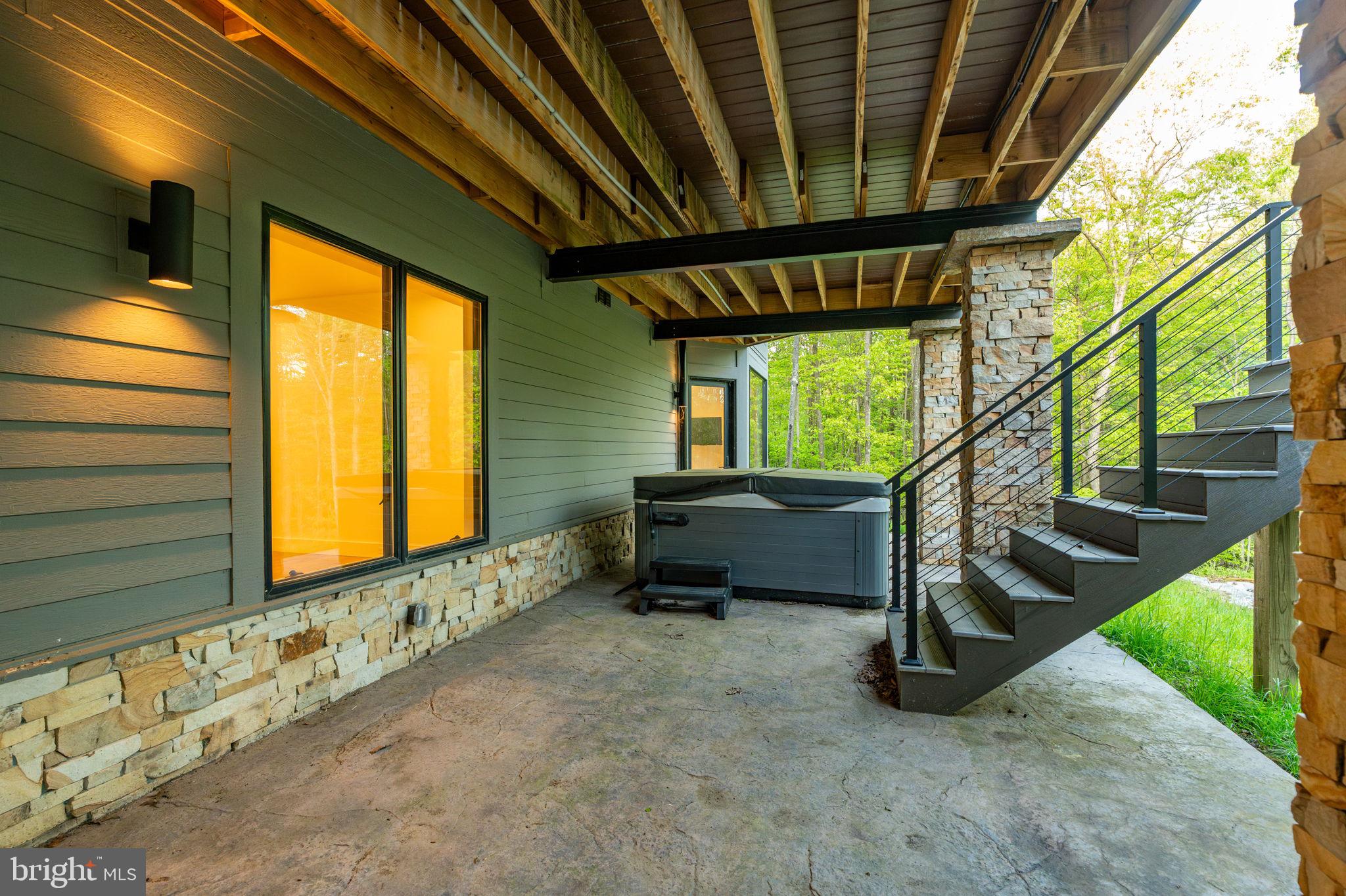 DEEP CREEK HIGHLANDS - Residential