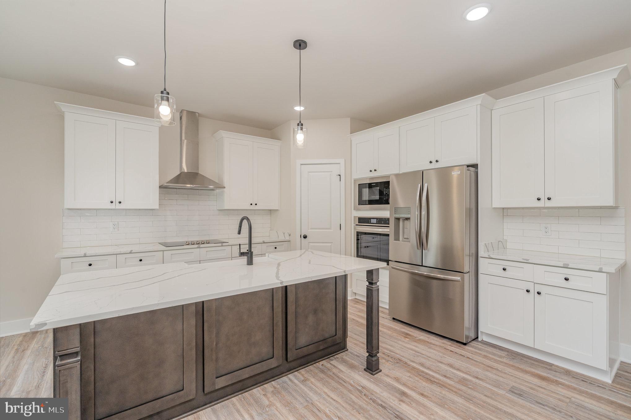 DANIELS POINT - Residential