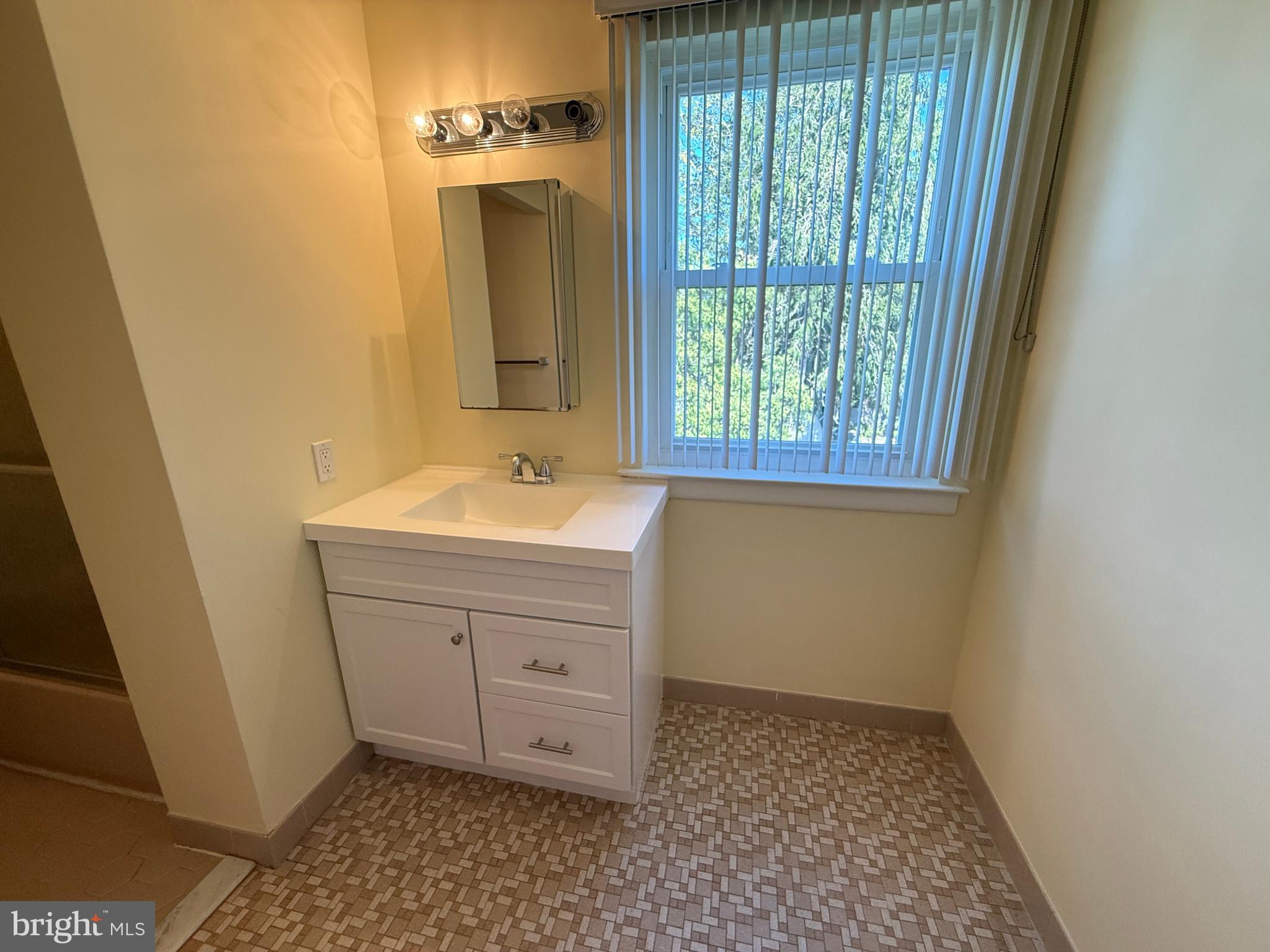 SOMERTON - Residential