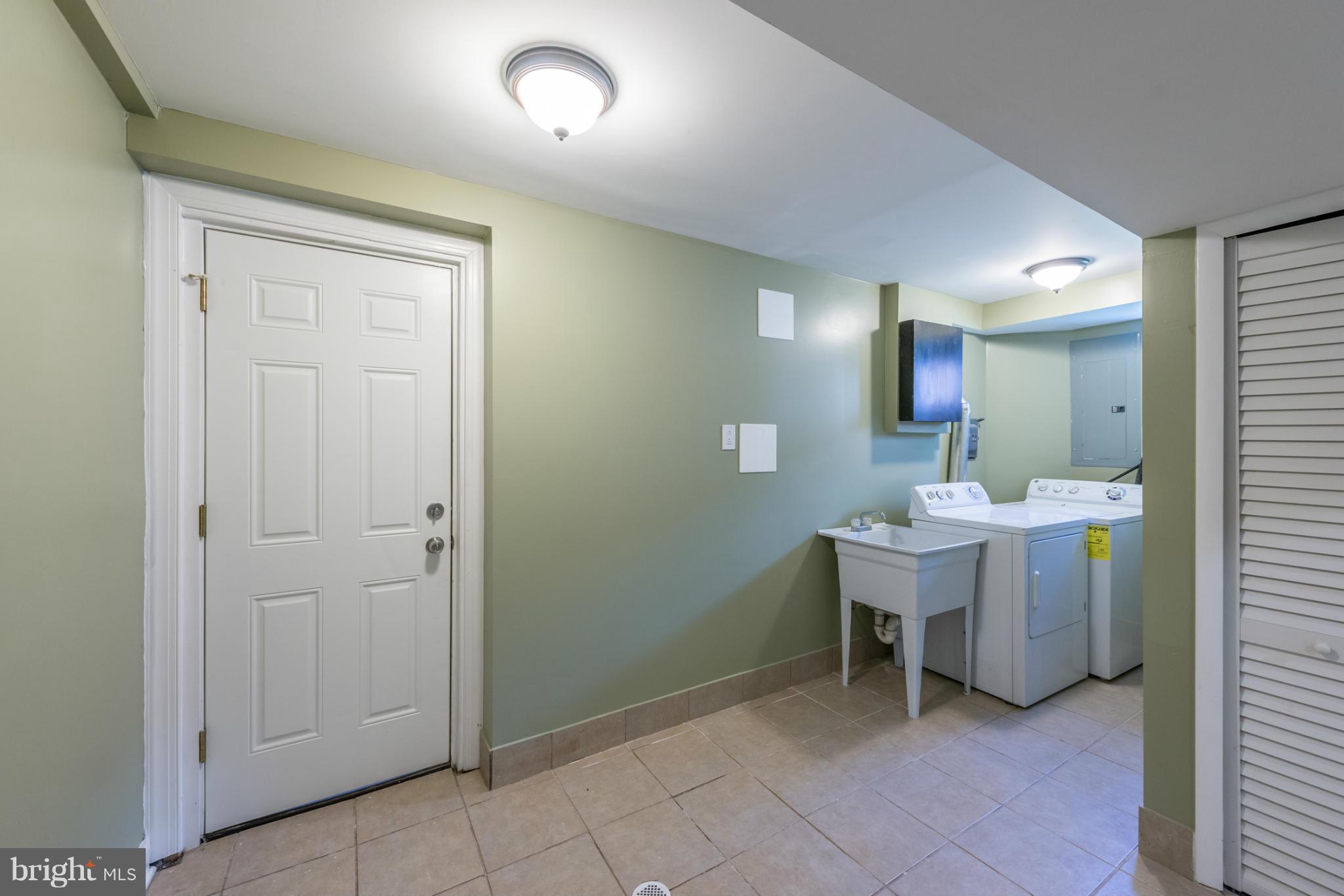 STONEYBROOK ESTATES - Residential