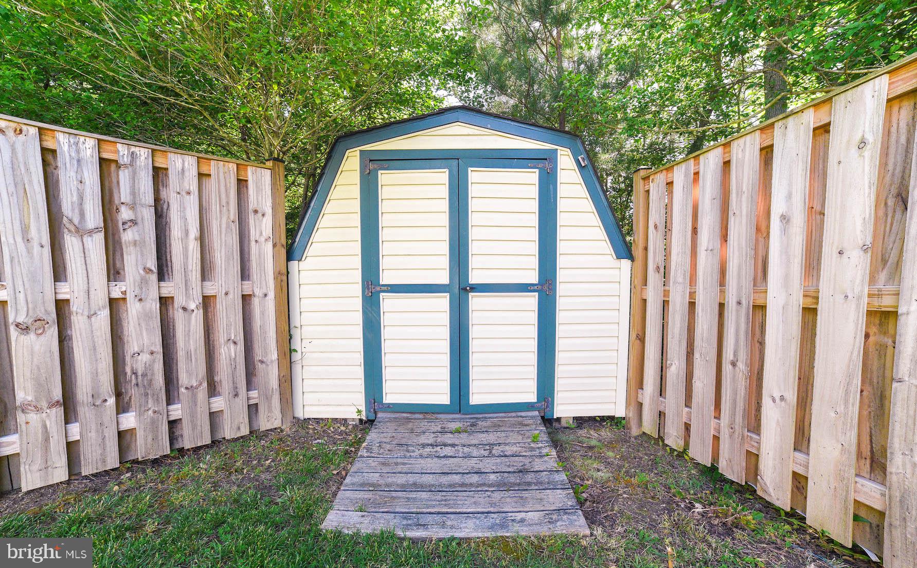 PANQUIA OAKS SUB - Residential