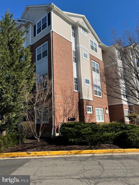 BRYSON AT WOODLAND PARK - Residential Lease