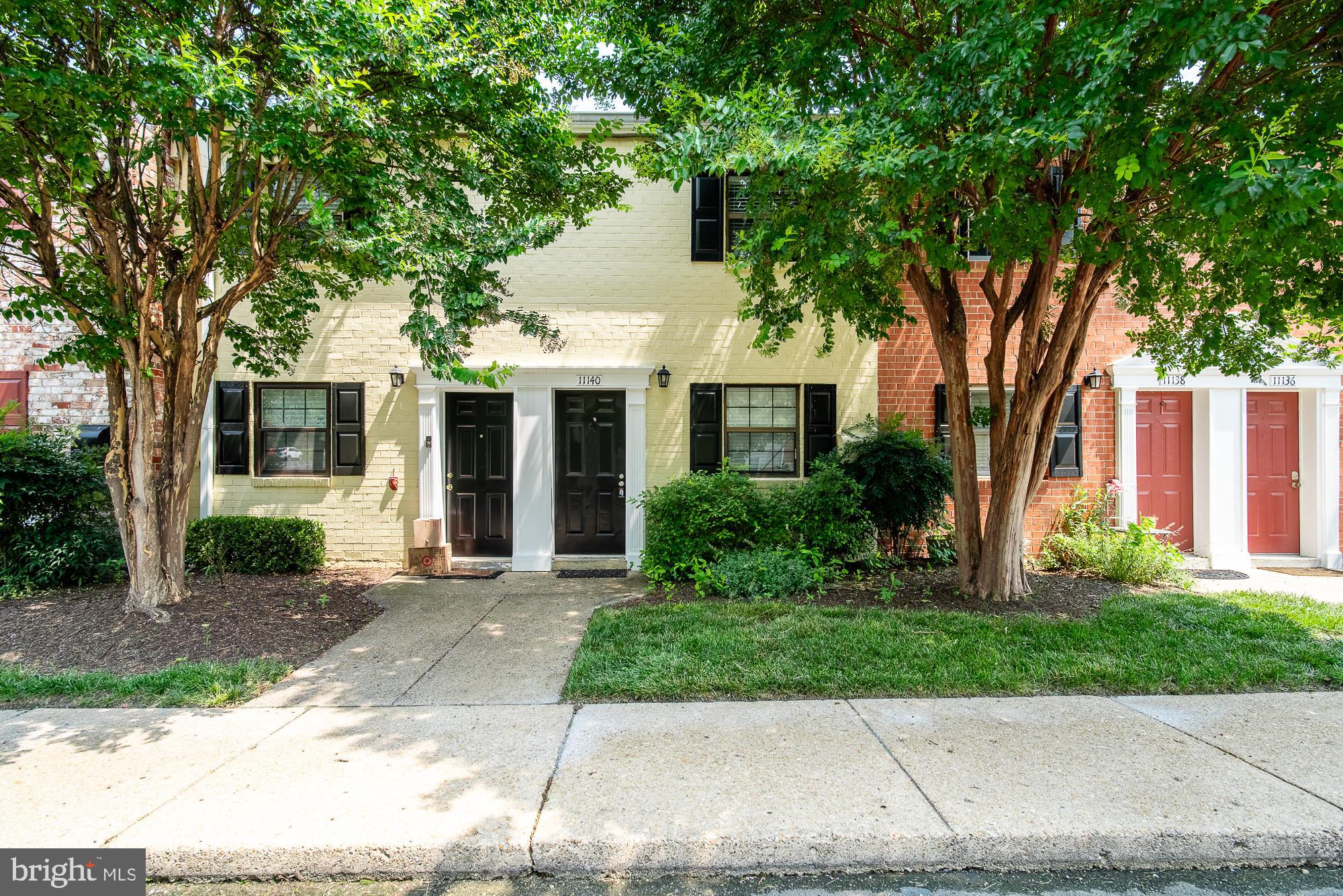 OXFORD ROW CONDOS - Residential