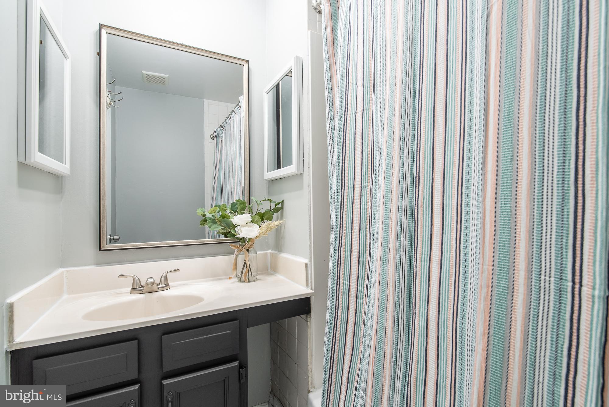 OXFORD ROW CONDOS - Residential