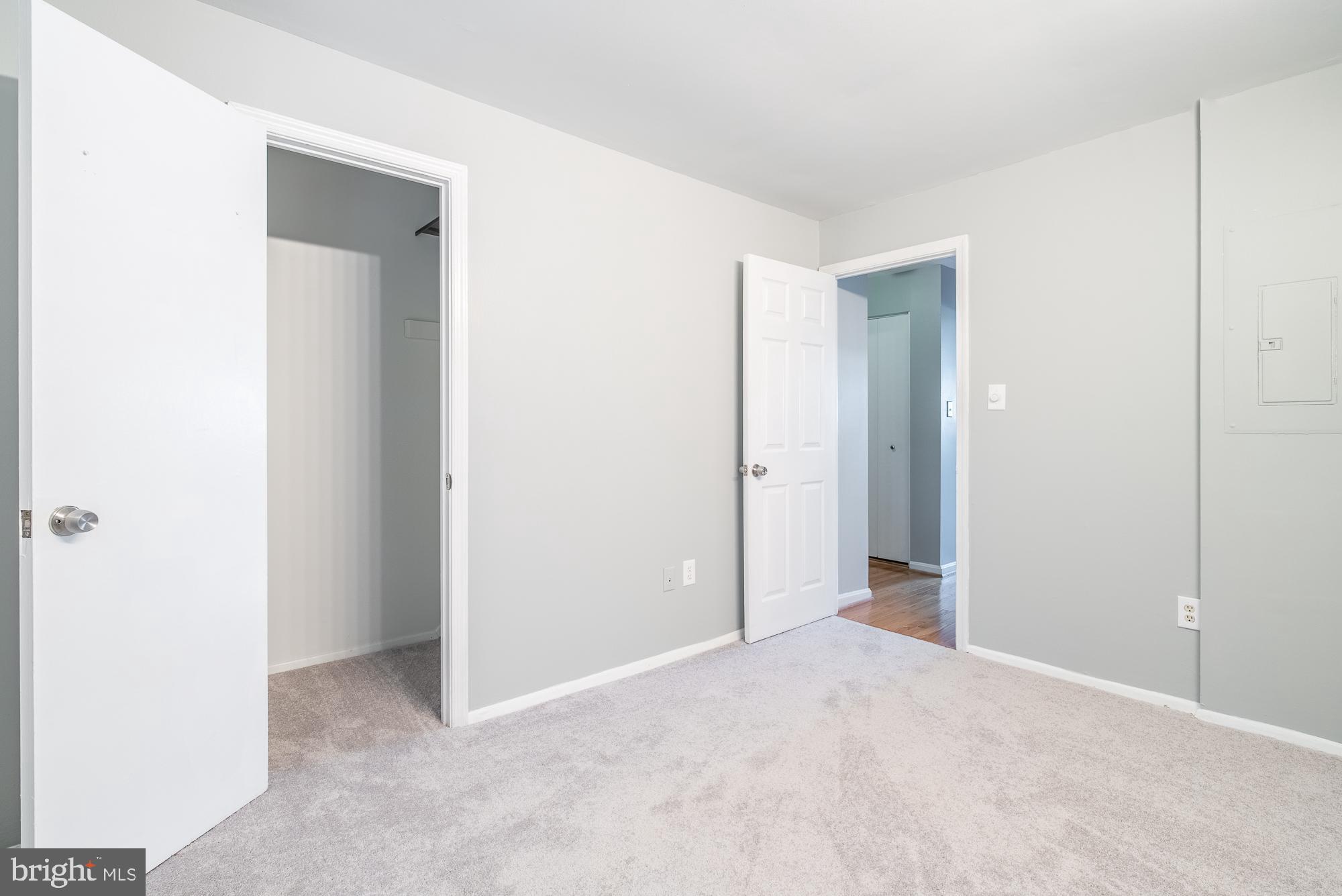 OXFORD ROW CONDOS - Residential