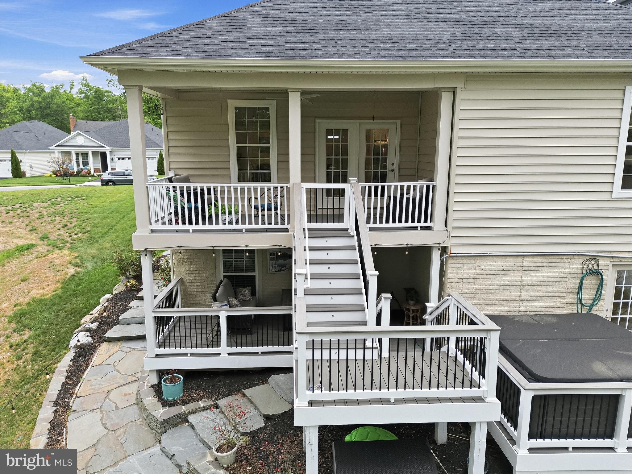 VIRGINIA HERITAGE AT LEE'S PARK - Residential