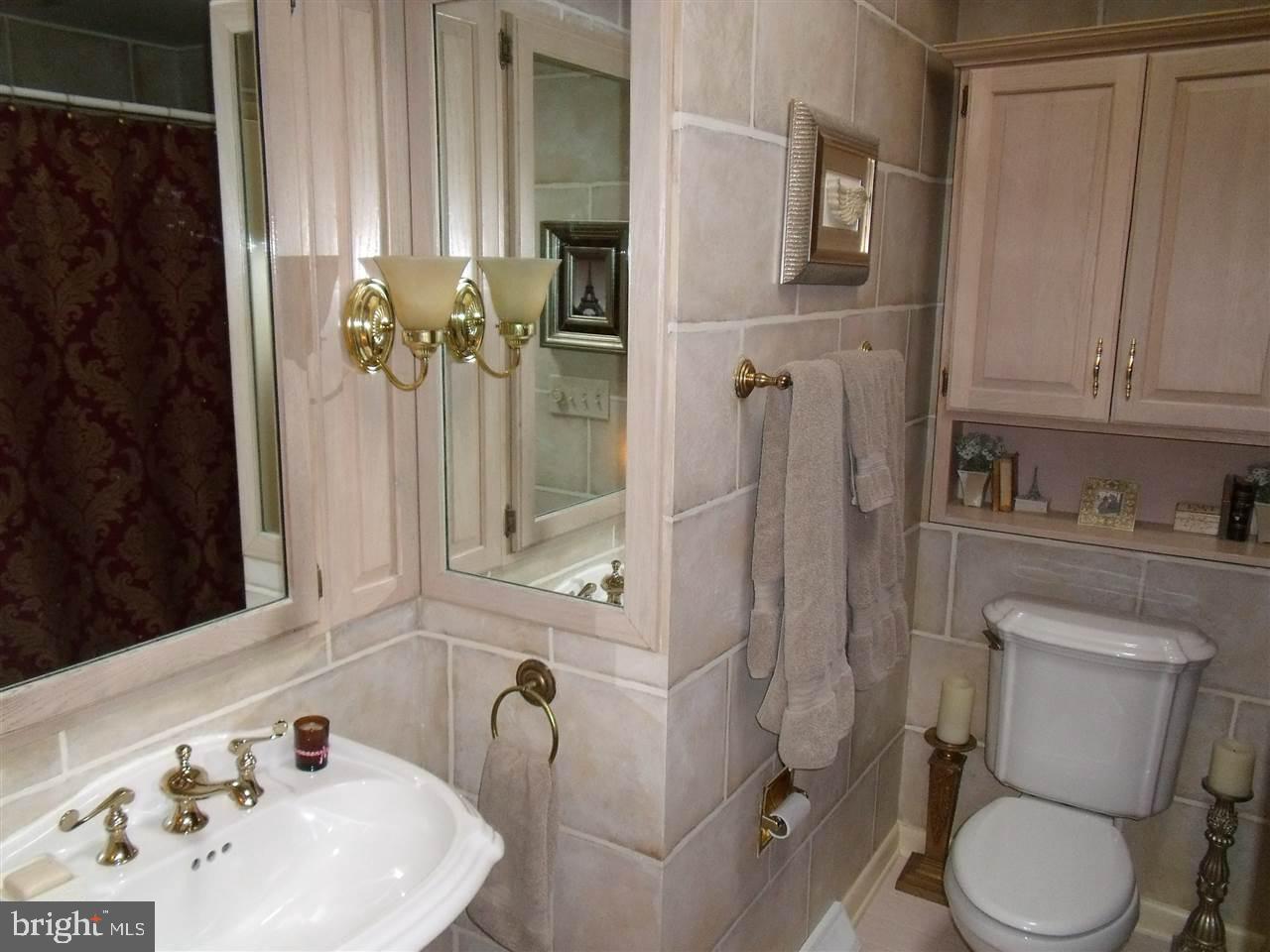 HAINES ACRES - Residential