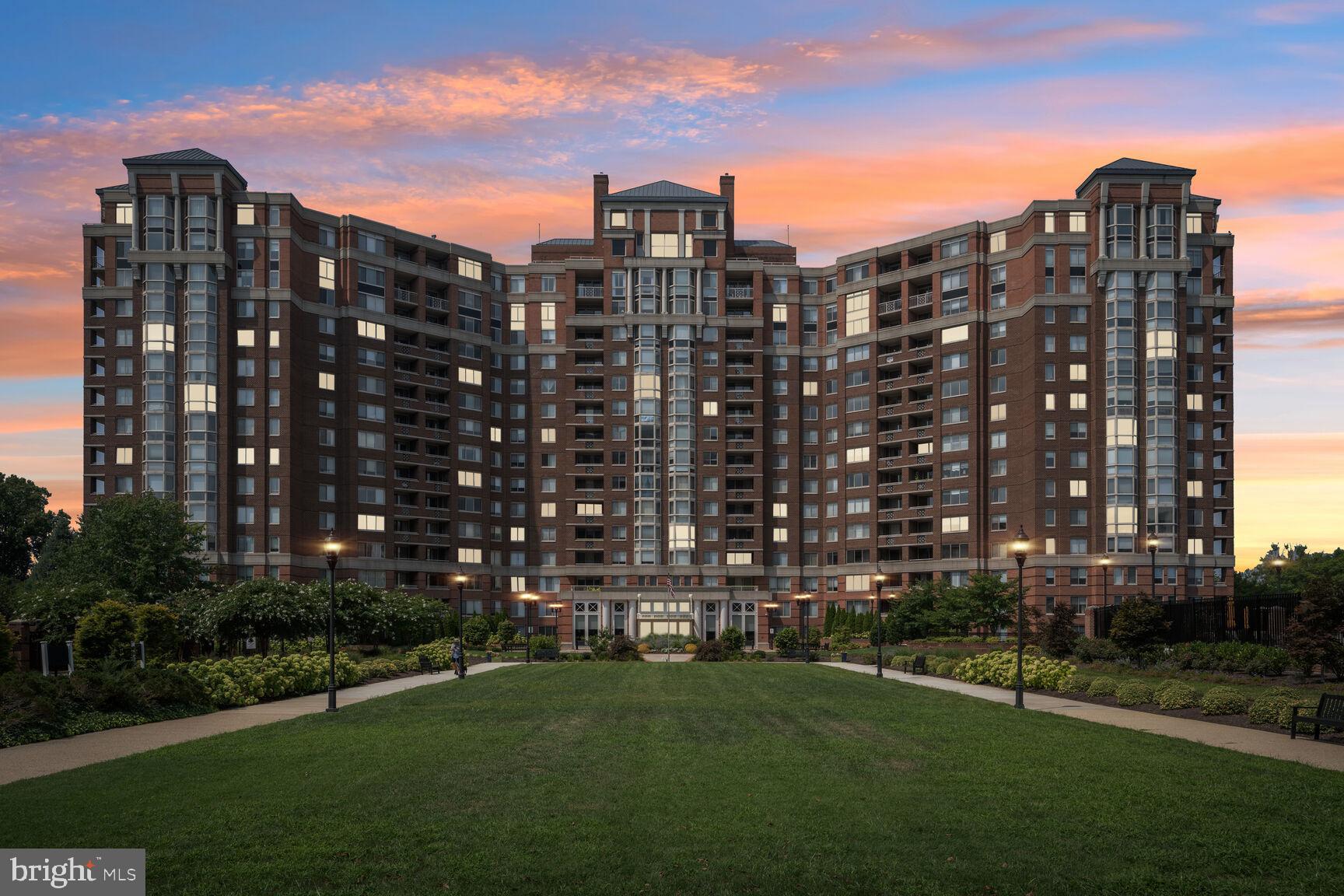 THE WISCONSIN - Residential