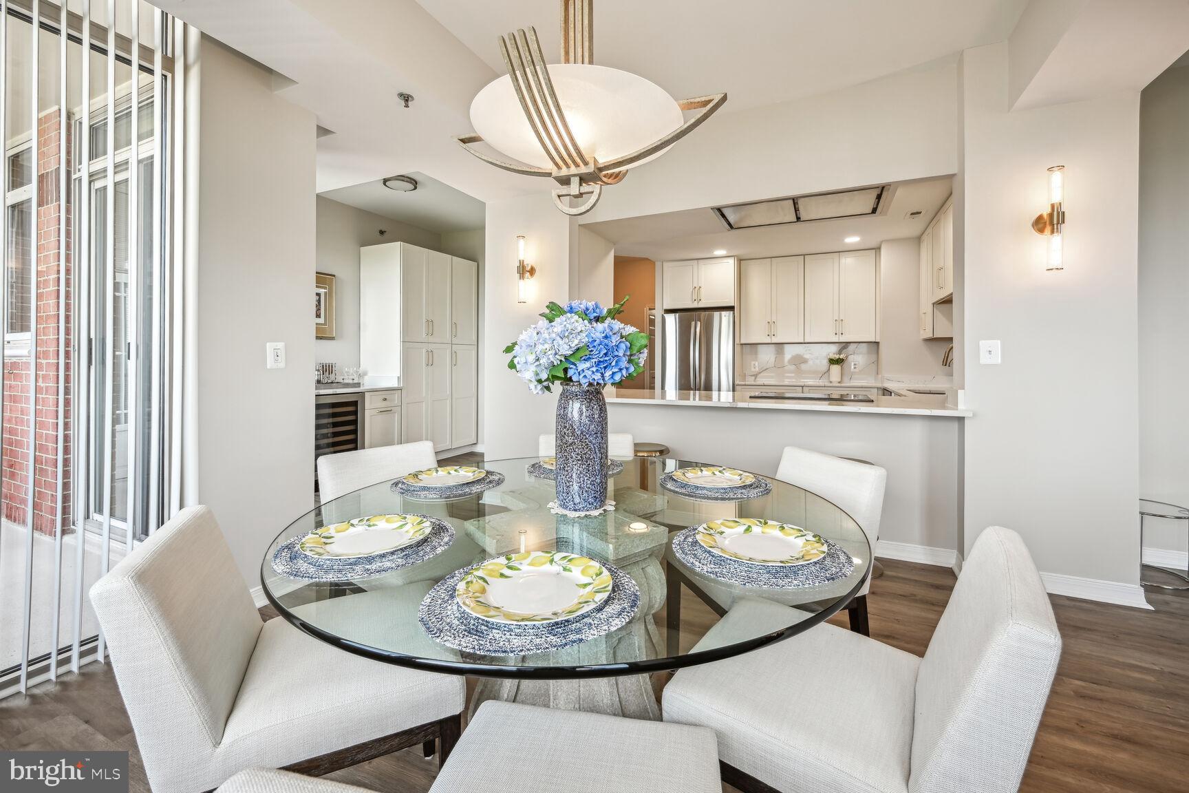 THE WISCONSIN - Residential