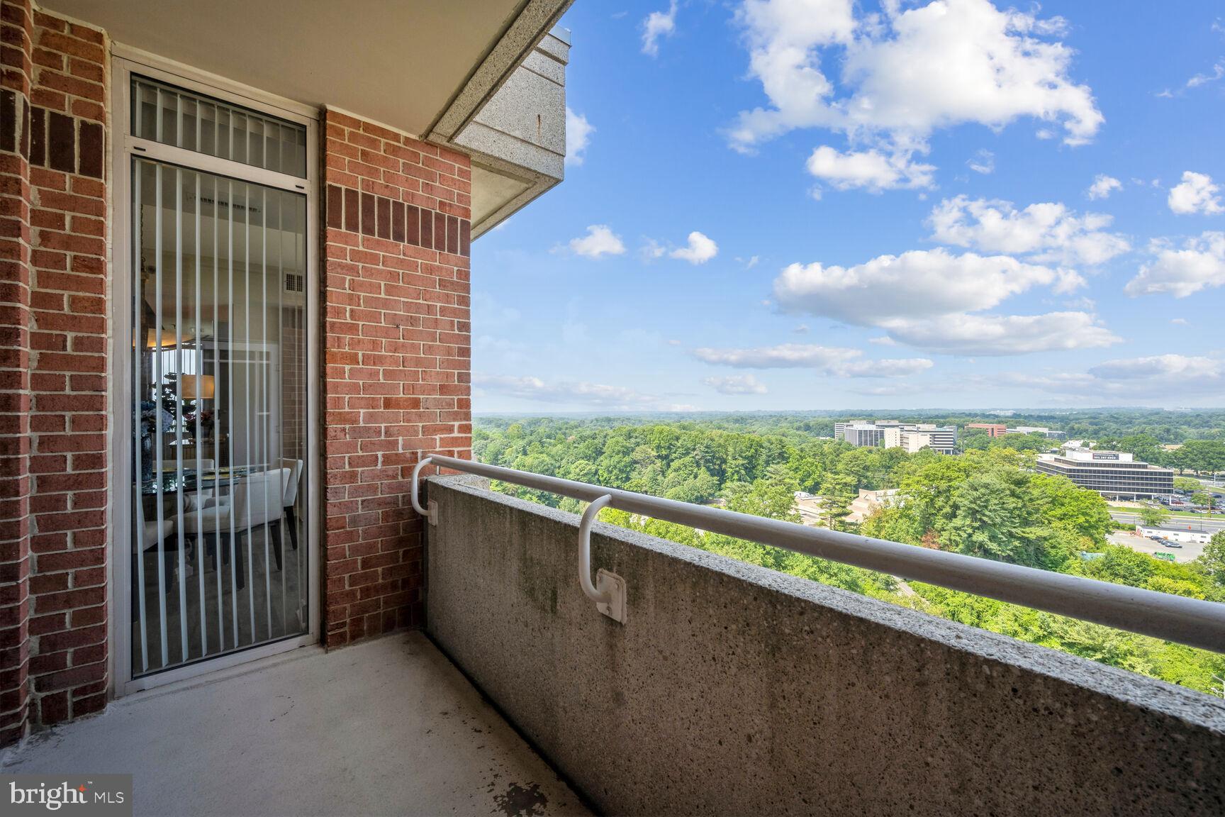 THE WISCONSIN - Residential