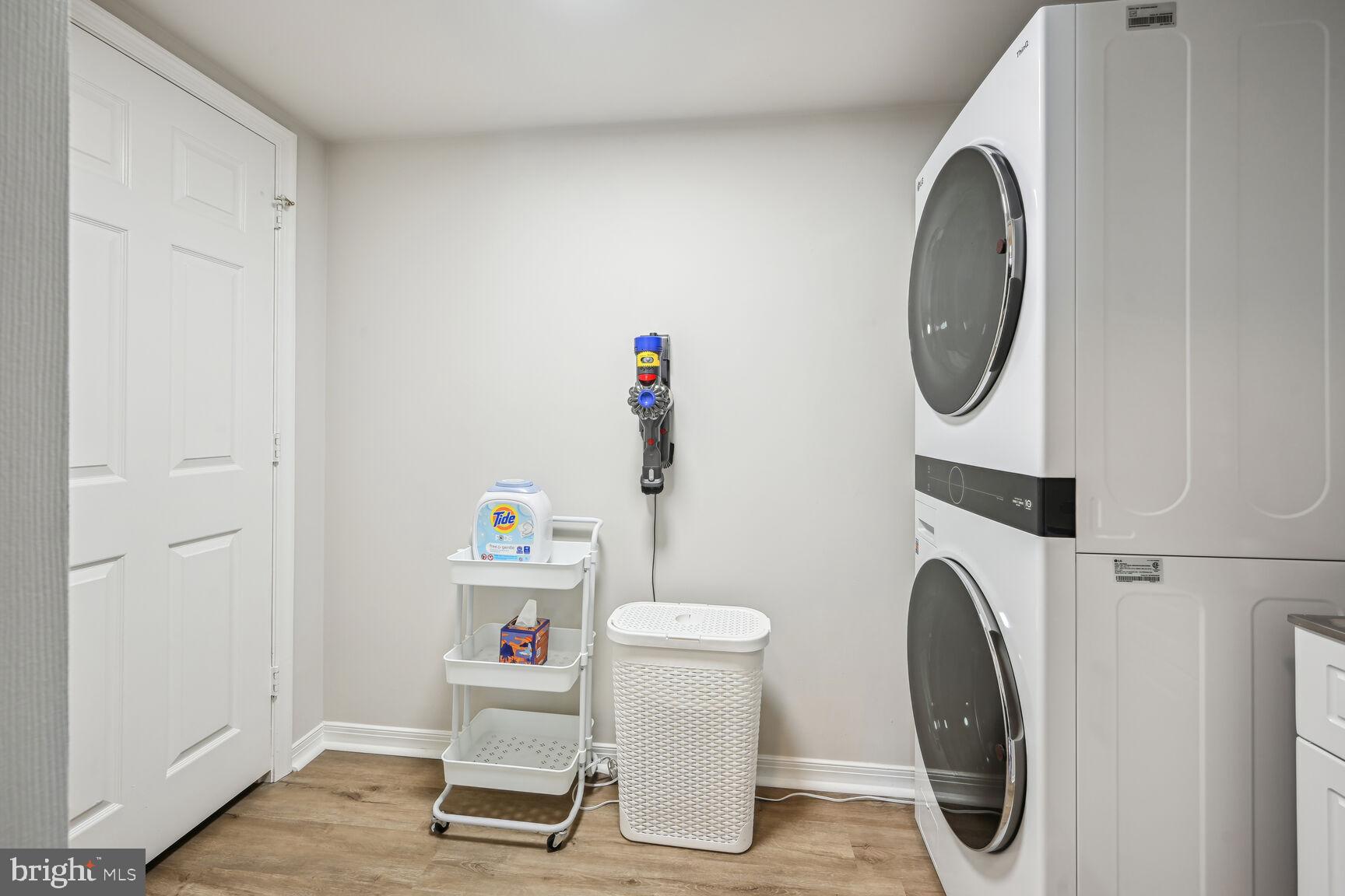 THE WISCONSIN - Residential