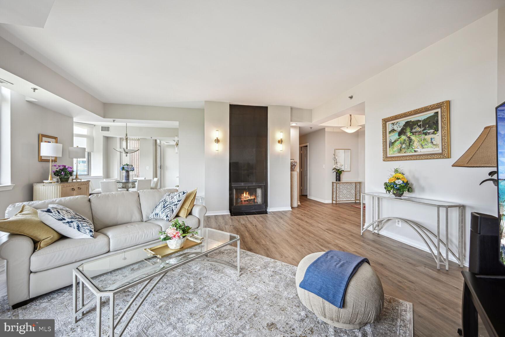 THE WISCONSIN - Residential