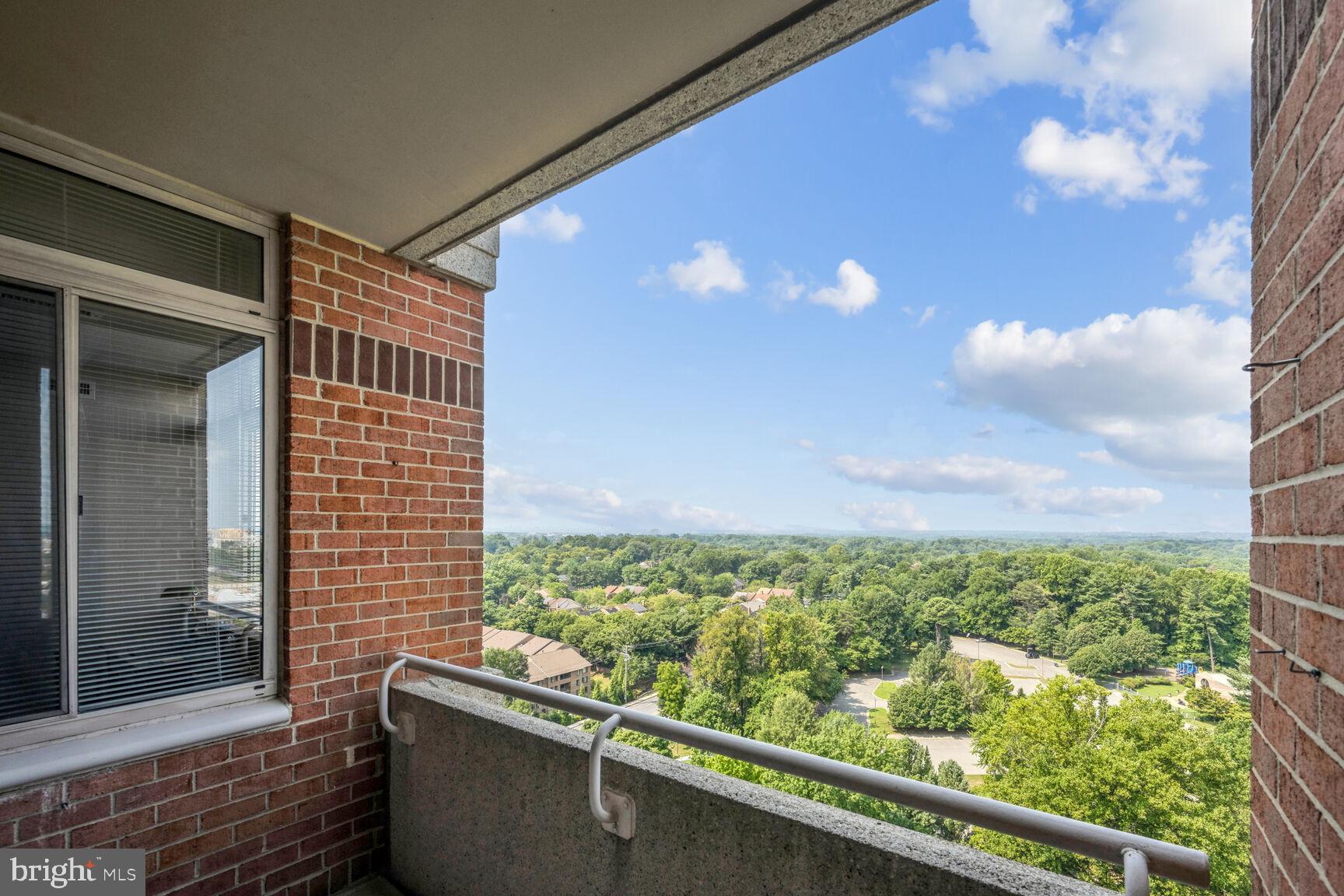 THE WISCONSIN - Residential