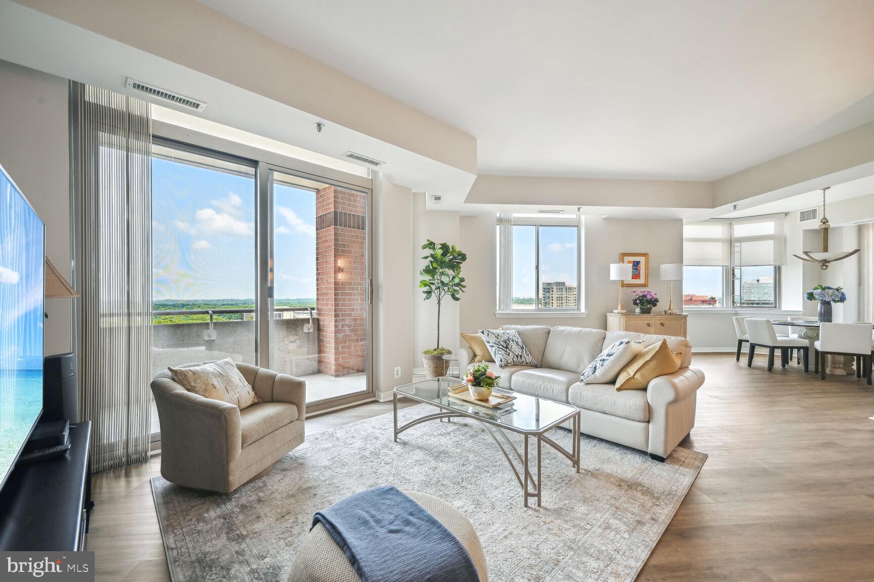 THE WISCONSIN - Residential