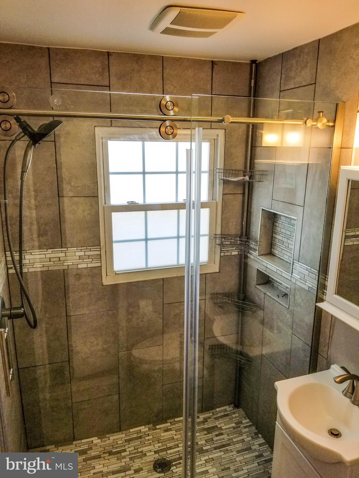 HUNTINGTON - Residential Lease