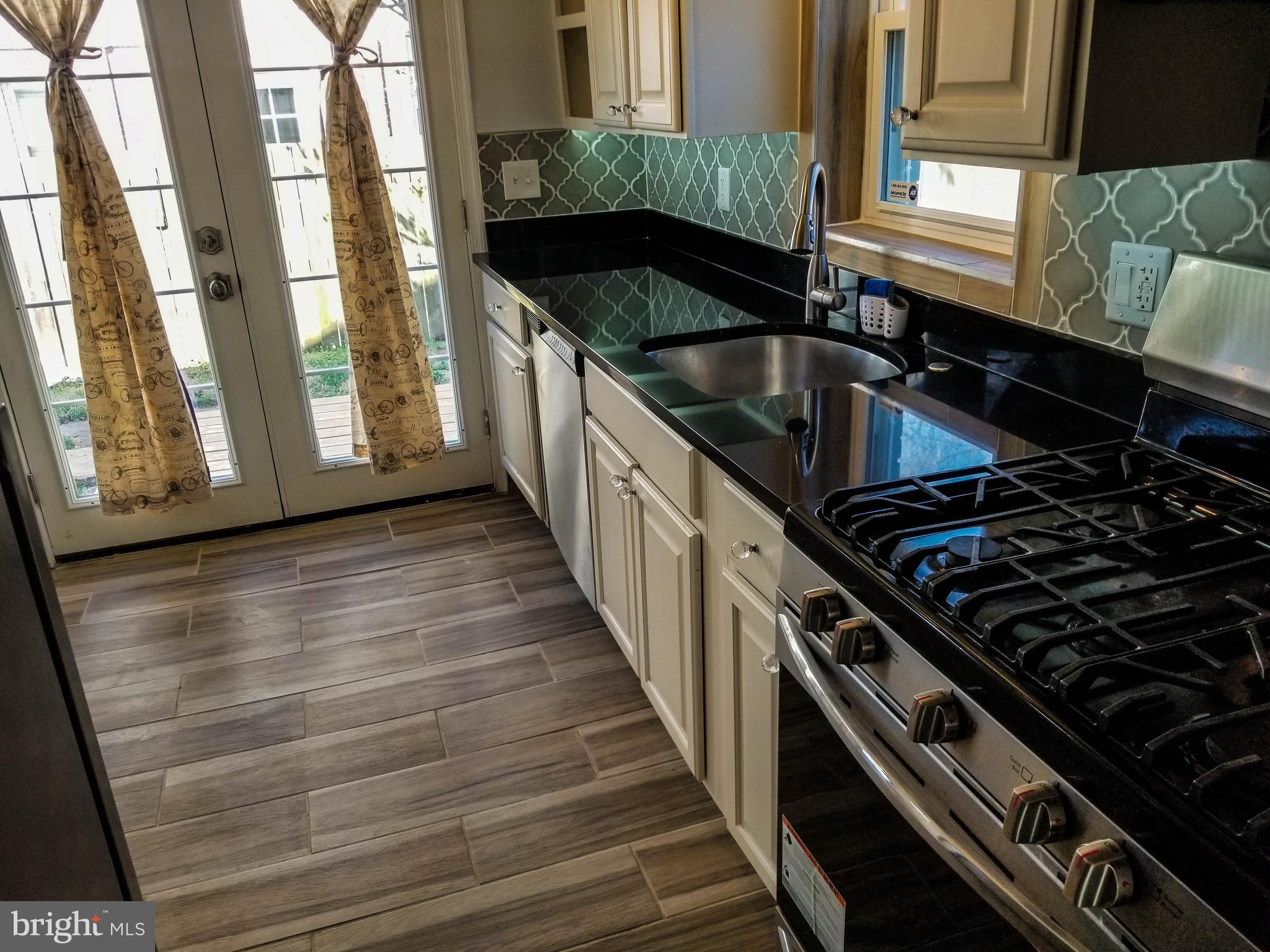 HUNTINGTON - Residential Lease