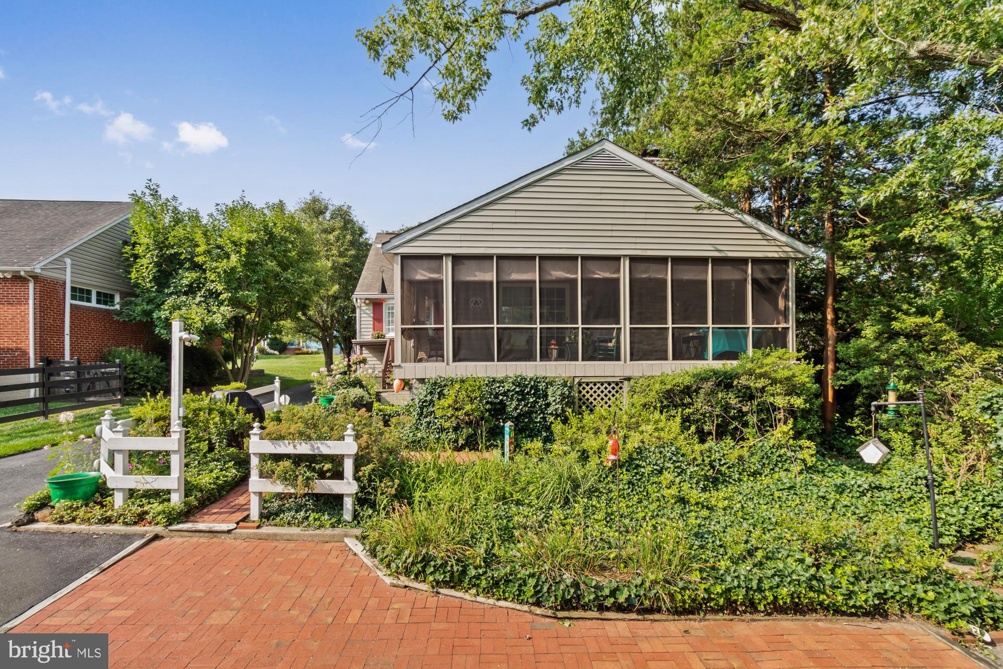 PERRY HALL - Residential