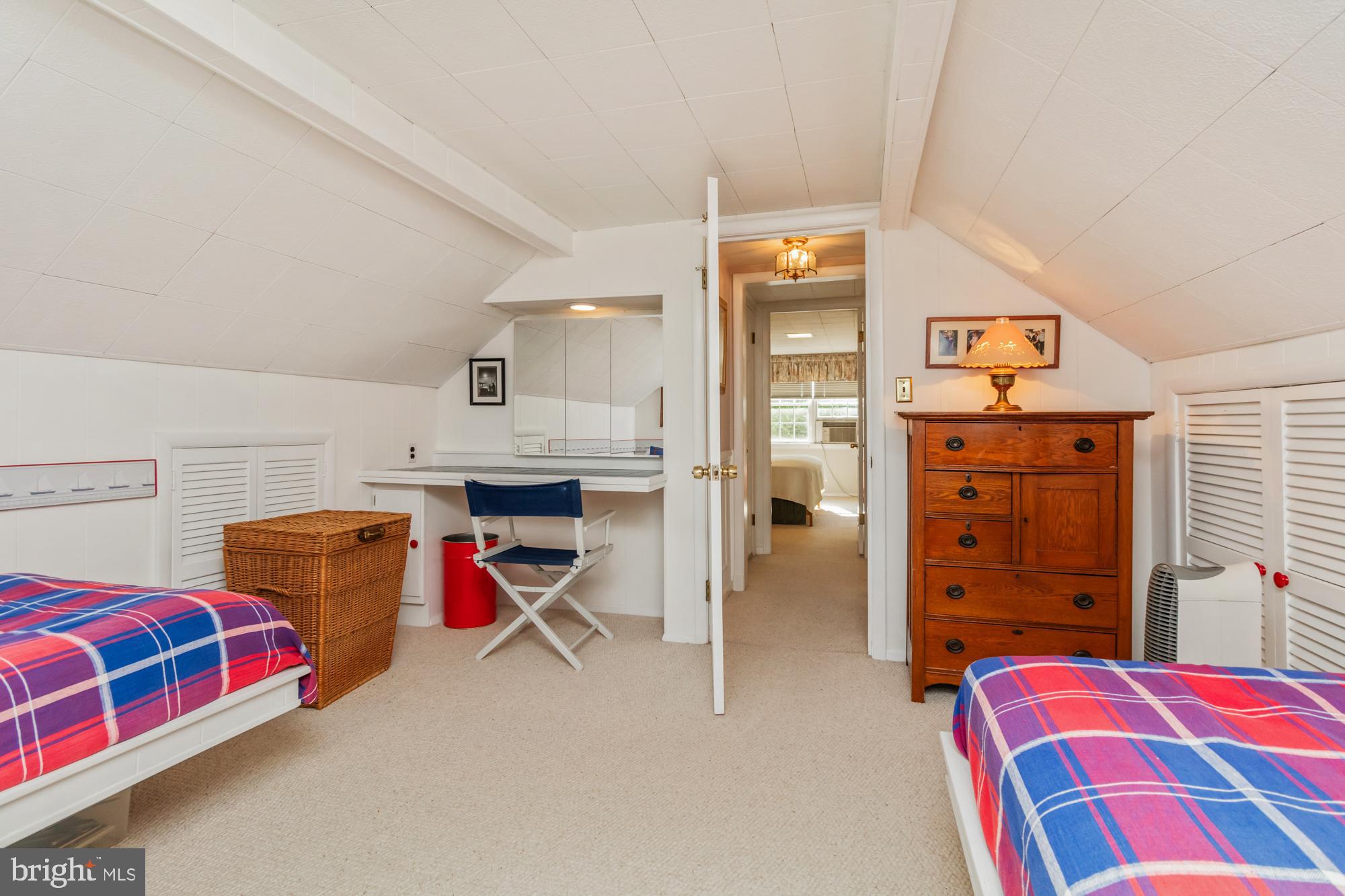 PERRY HALL - Residential