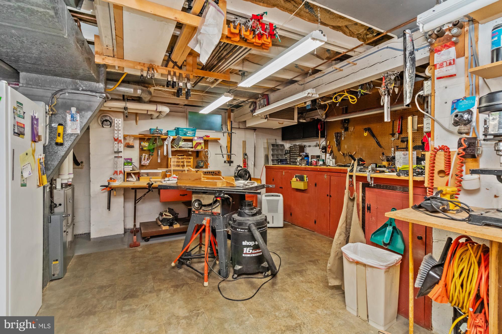 PERRY HALL - Residential