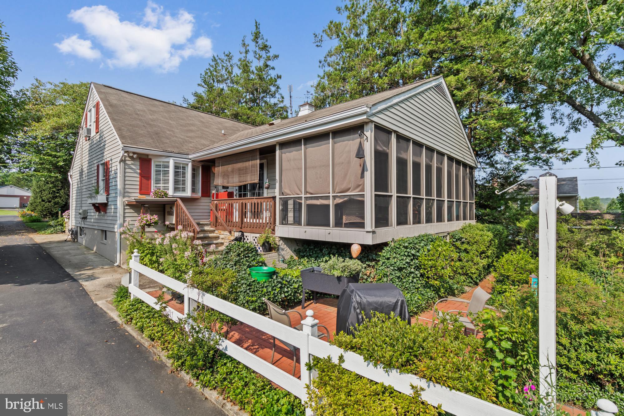 PERRY HALL - Residential