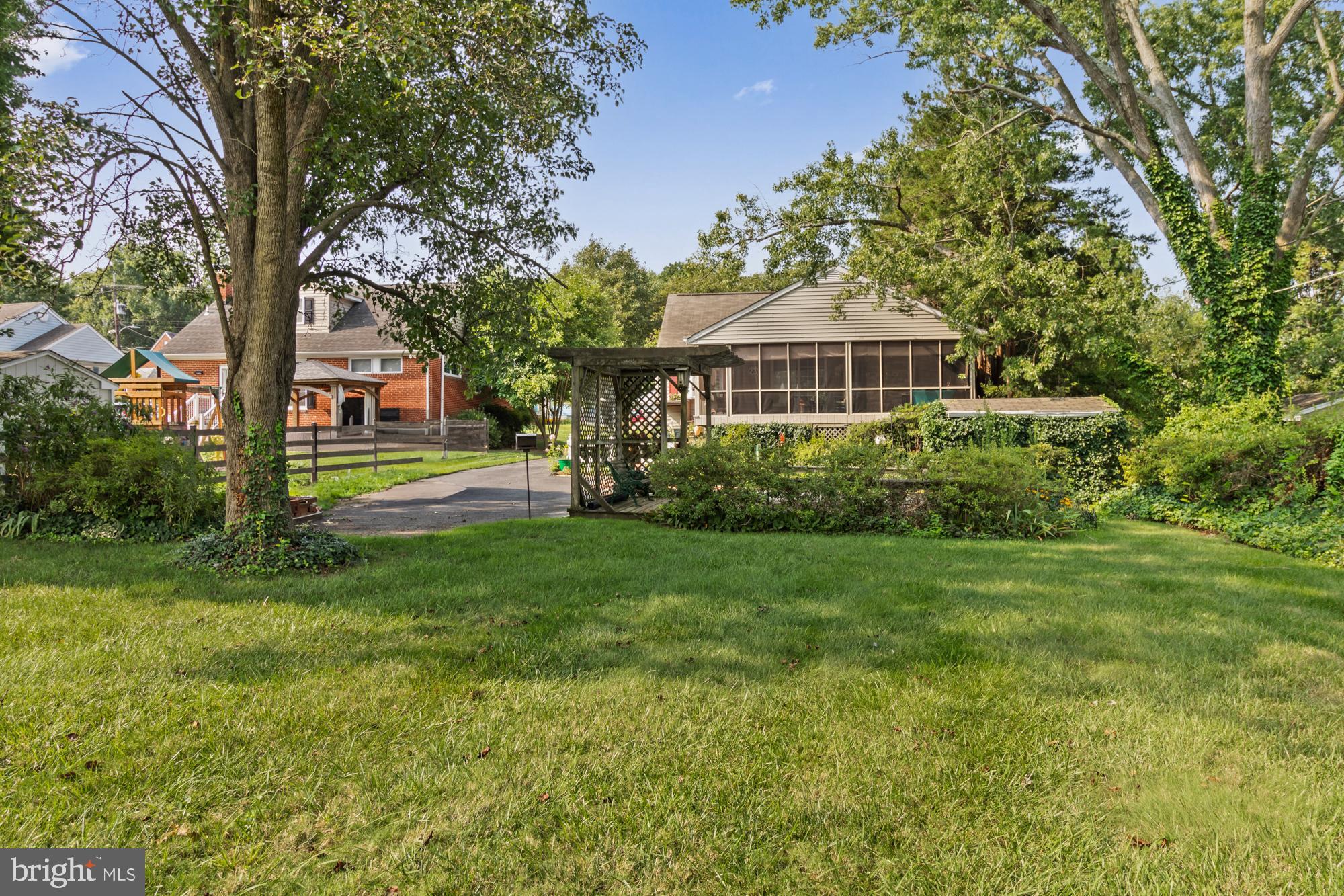 PERRY HALL - Residential