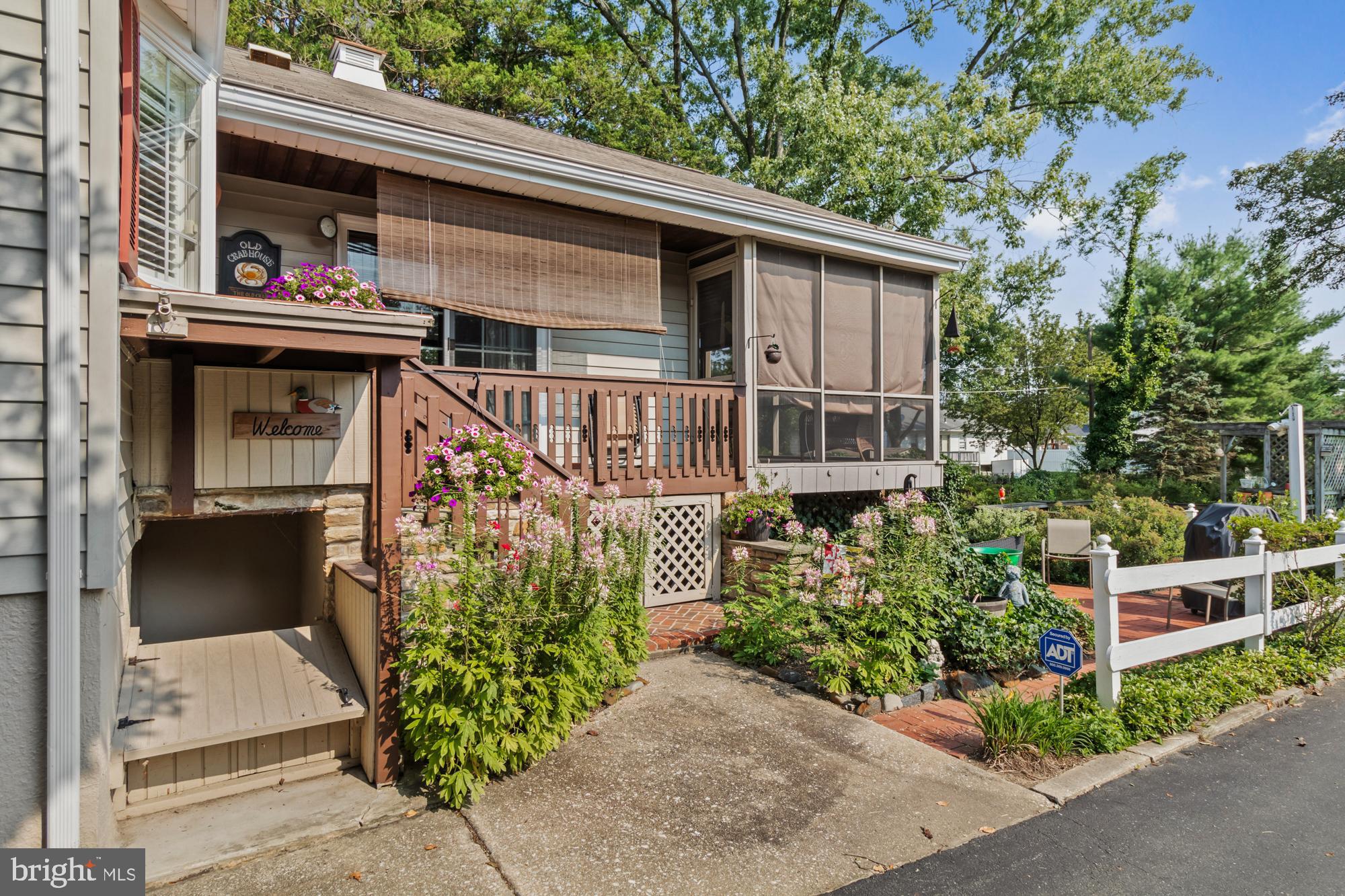 PERRY HALL - Residential