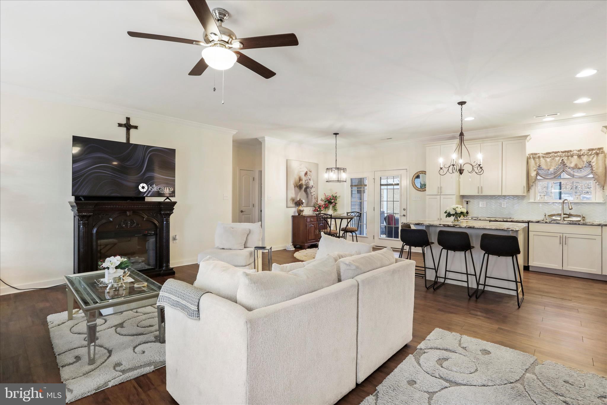 BROOKFIELD - Residential