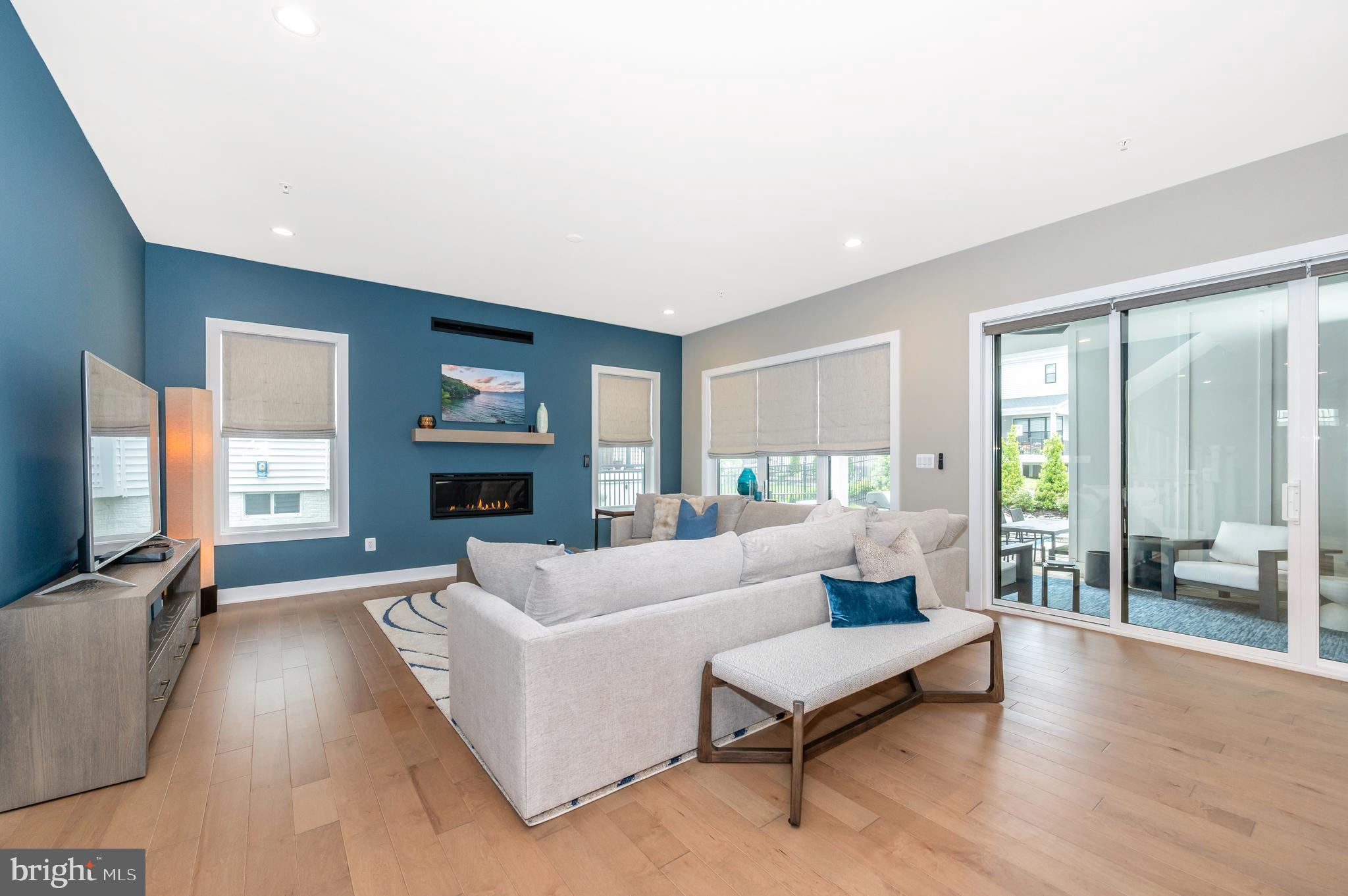 MT. PROSPECT - Residential