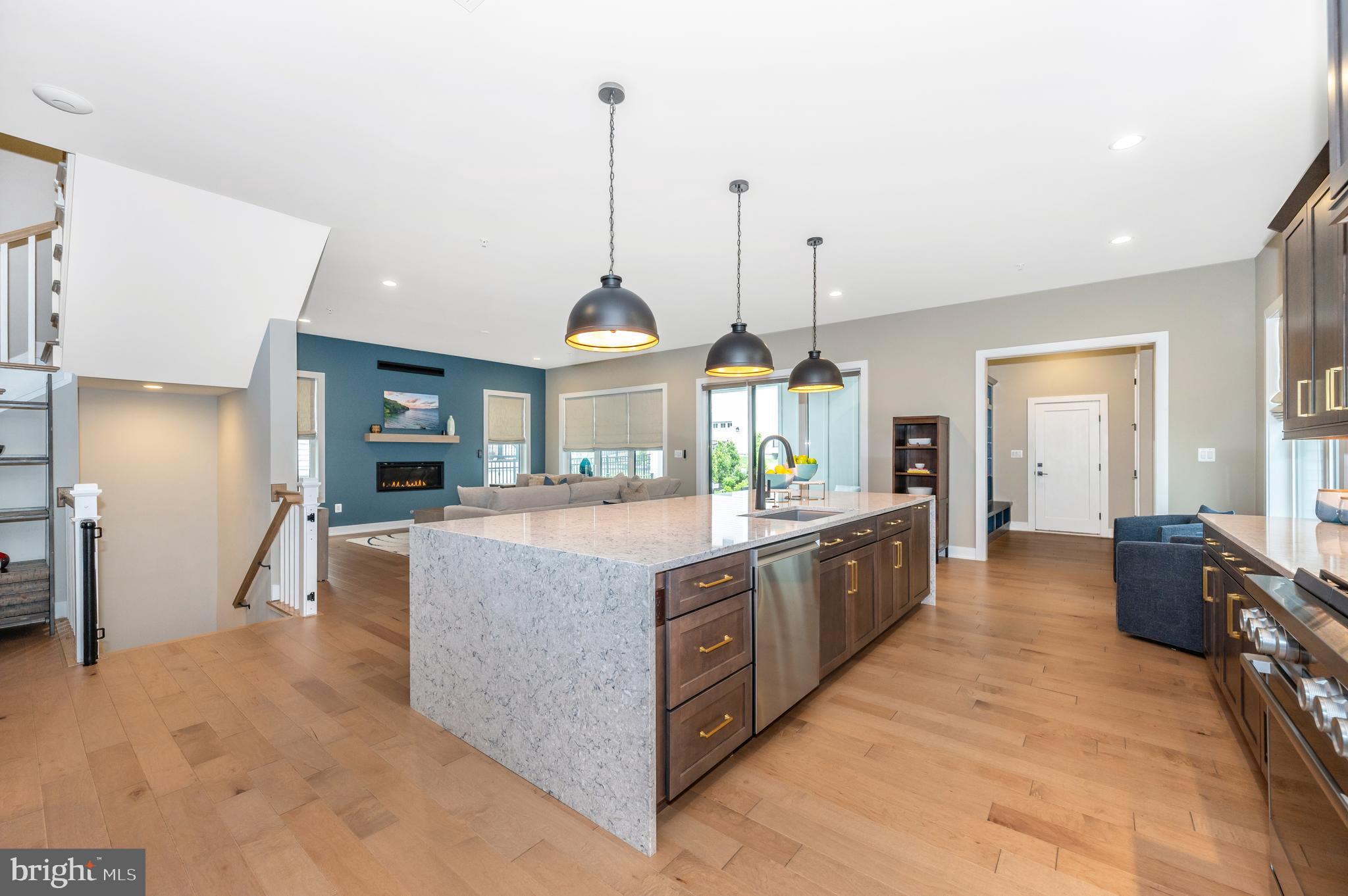 MT. PROSPECT - Residential