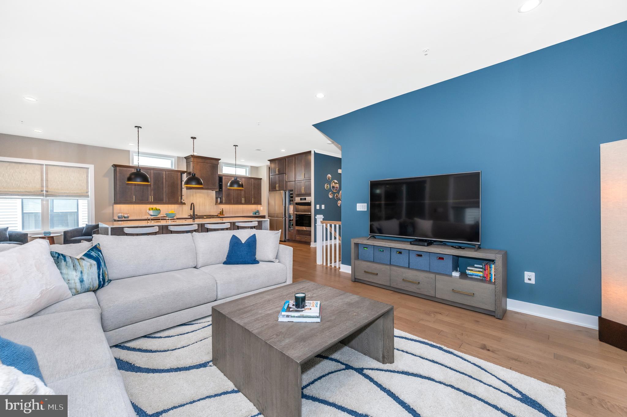 MT. PROSPECT - Residential