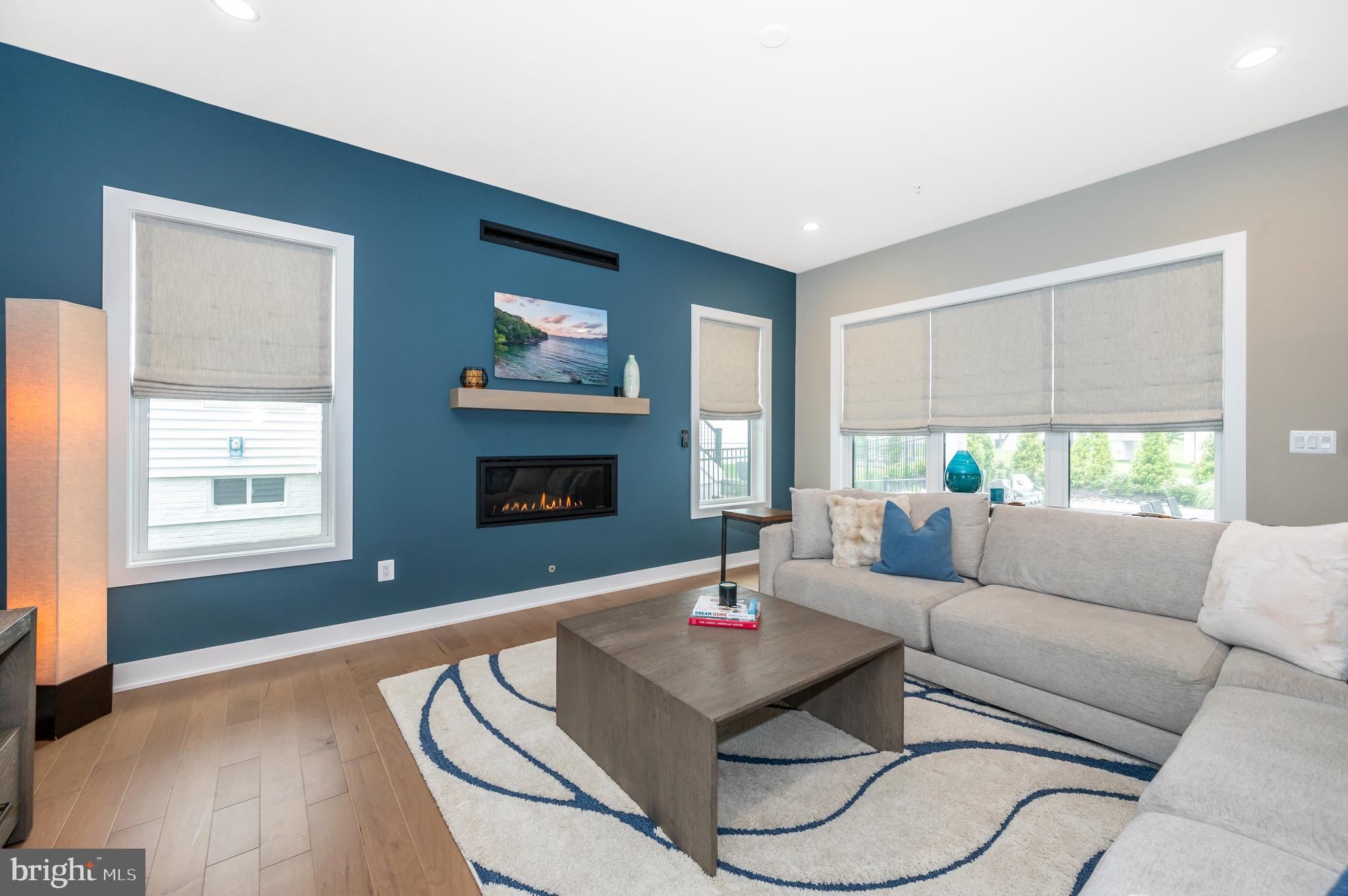 MT. PROSPECT - Residential